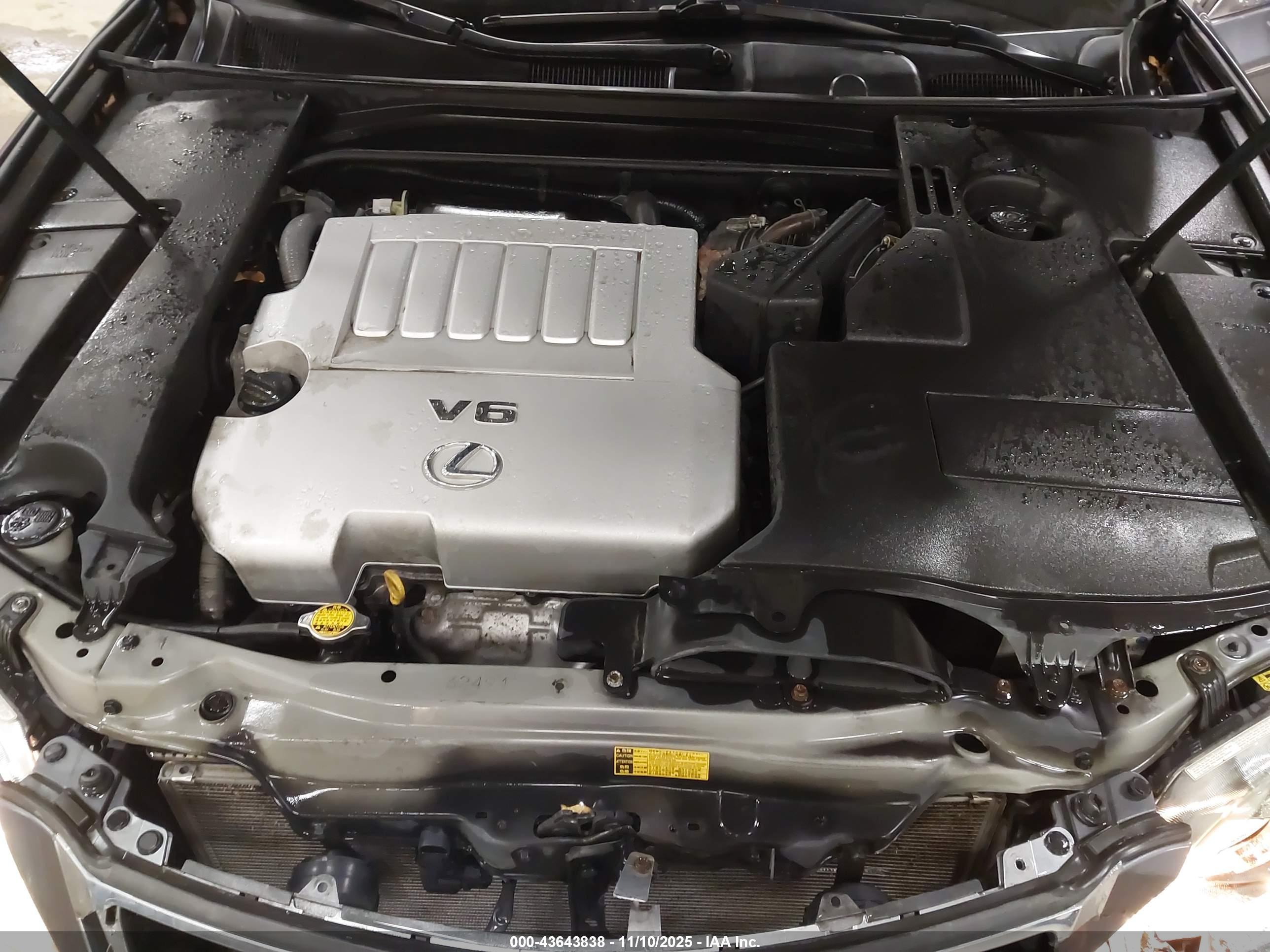 LEXUS ES image 10