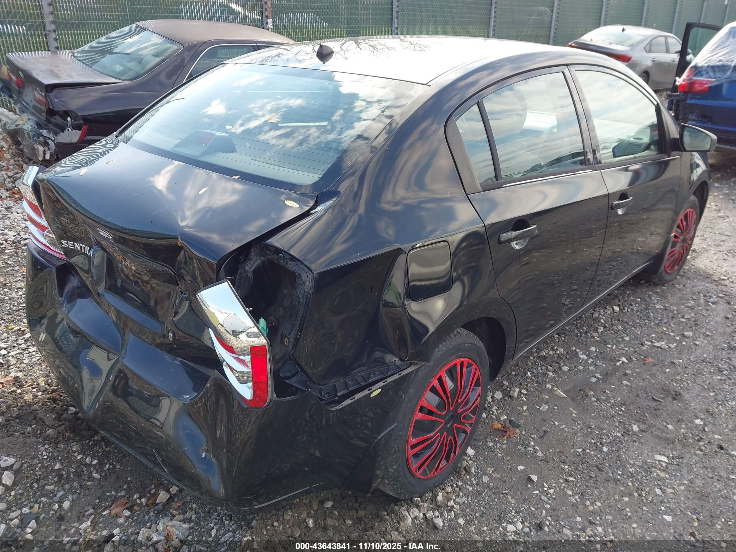 NISSAN SENTRA image 4