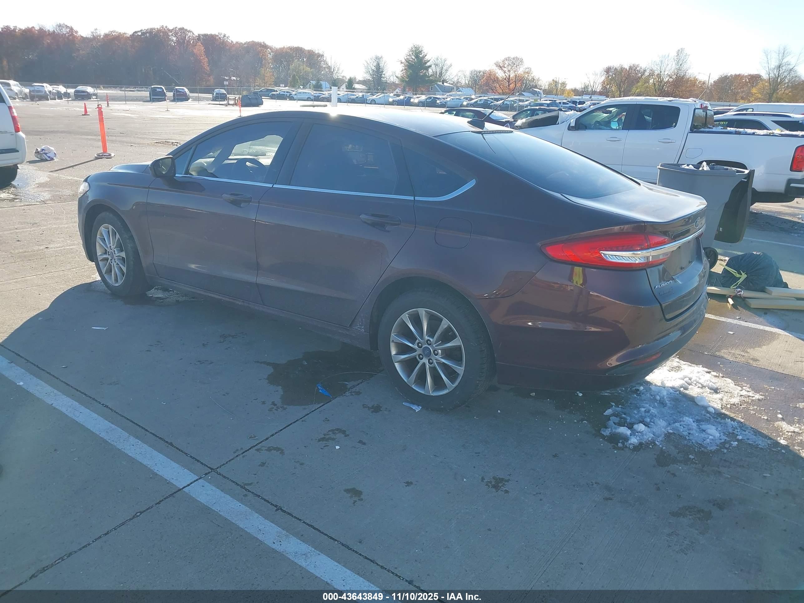 FORD FUSION image 3