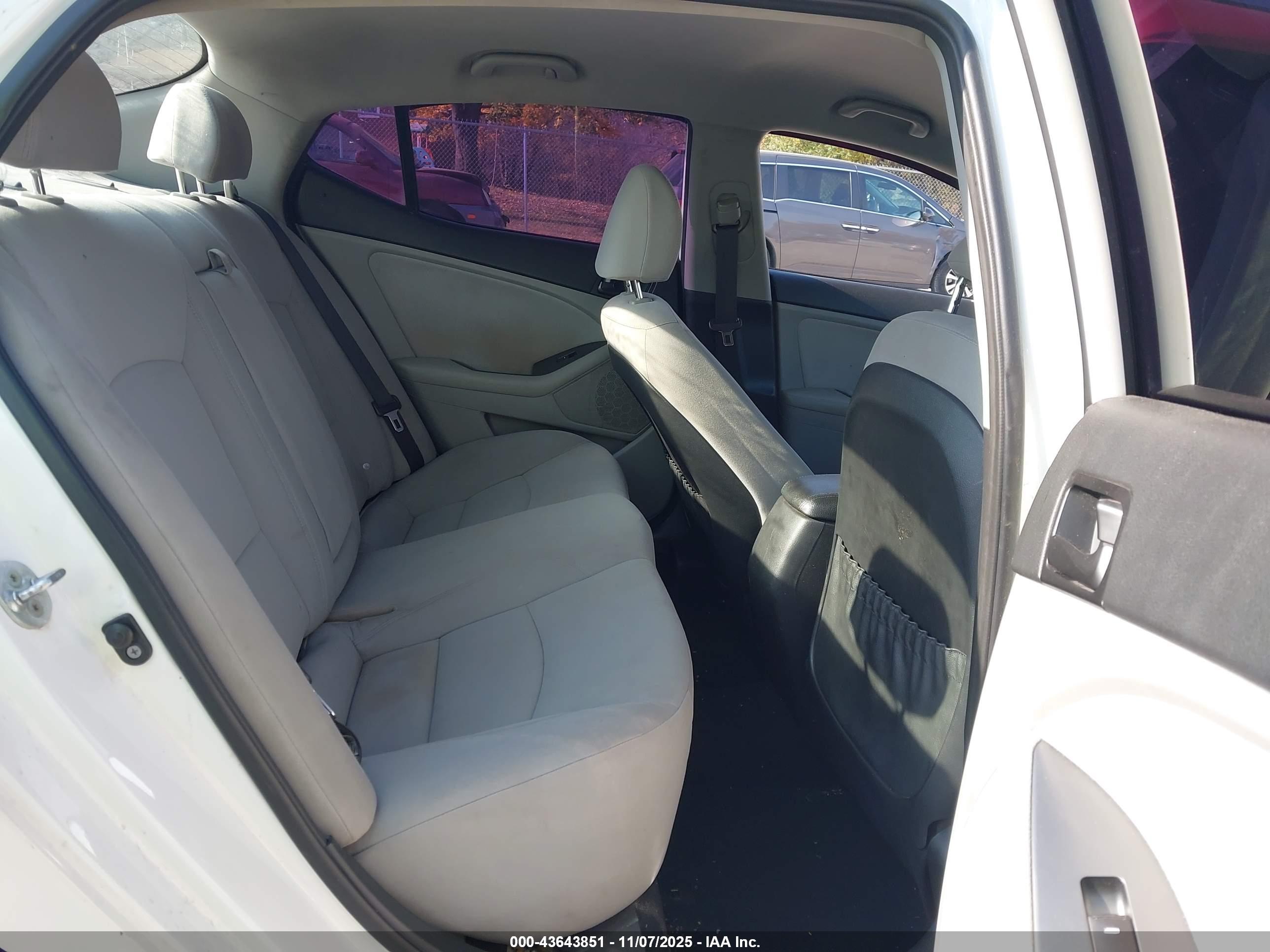 KIA OPTIMA image 8