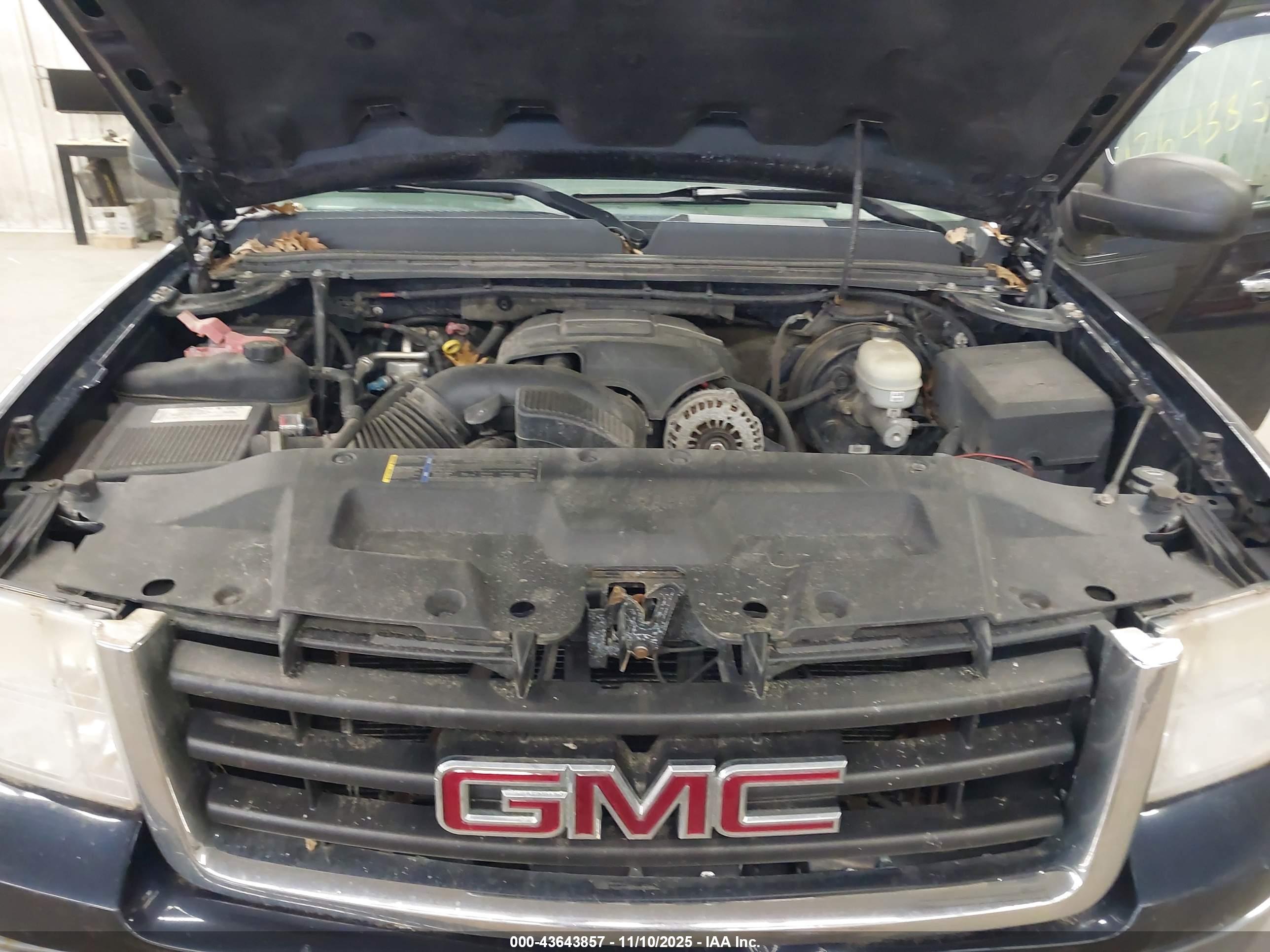 GMC SIERRA image 10
