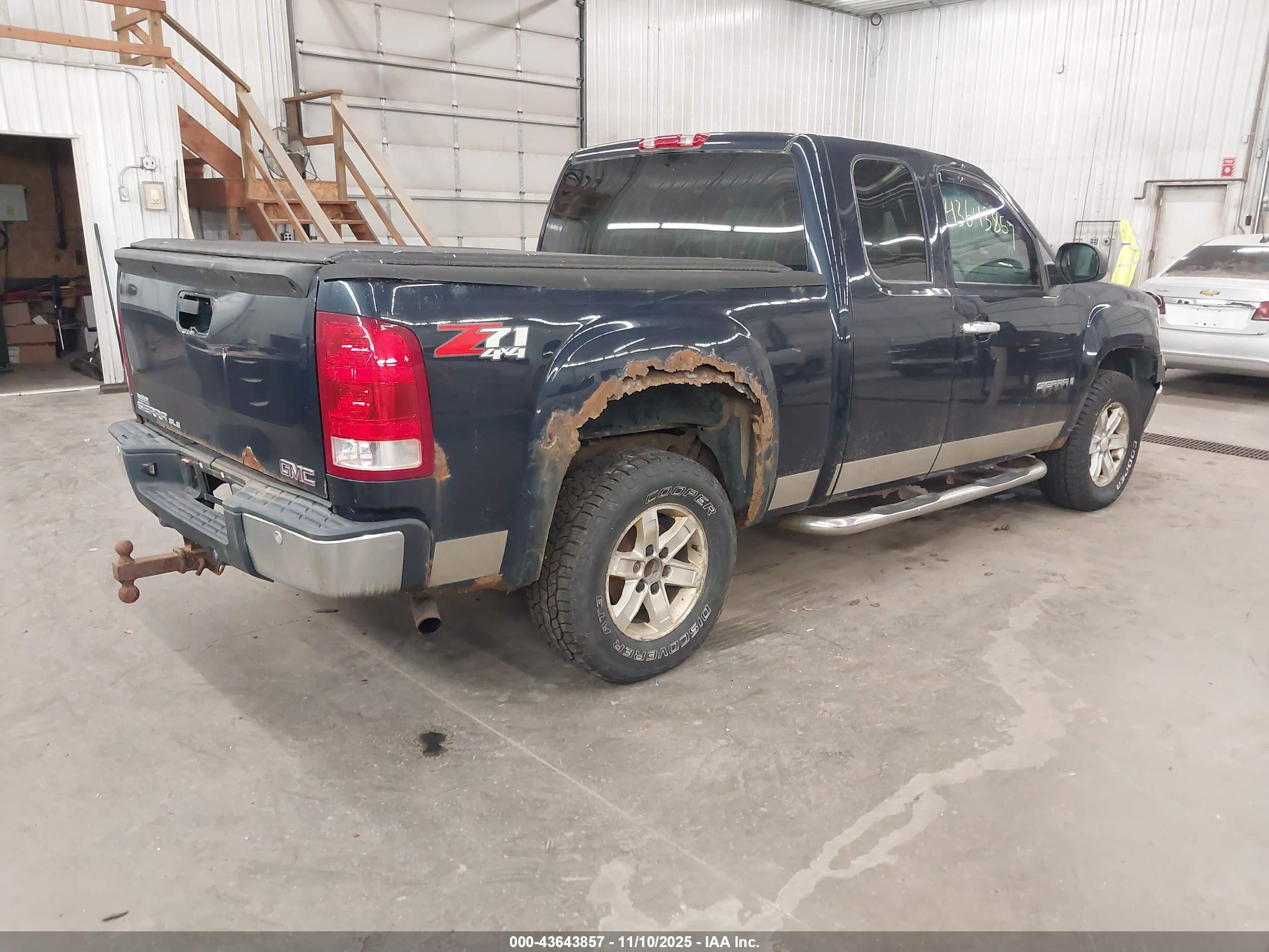 GMC SIERRA image 4