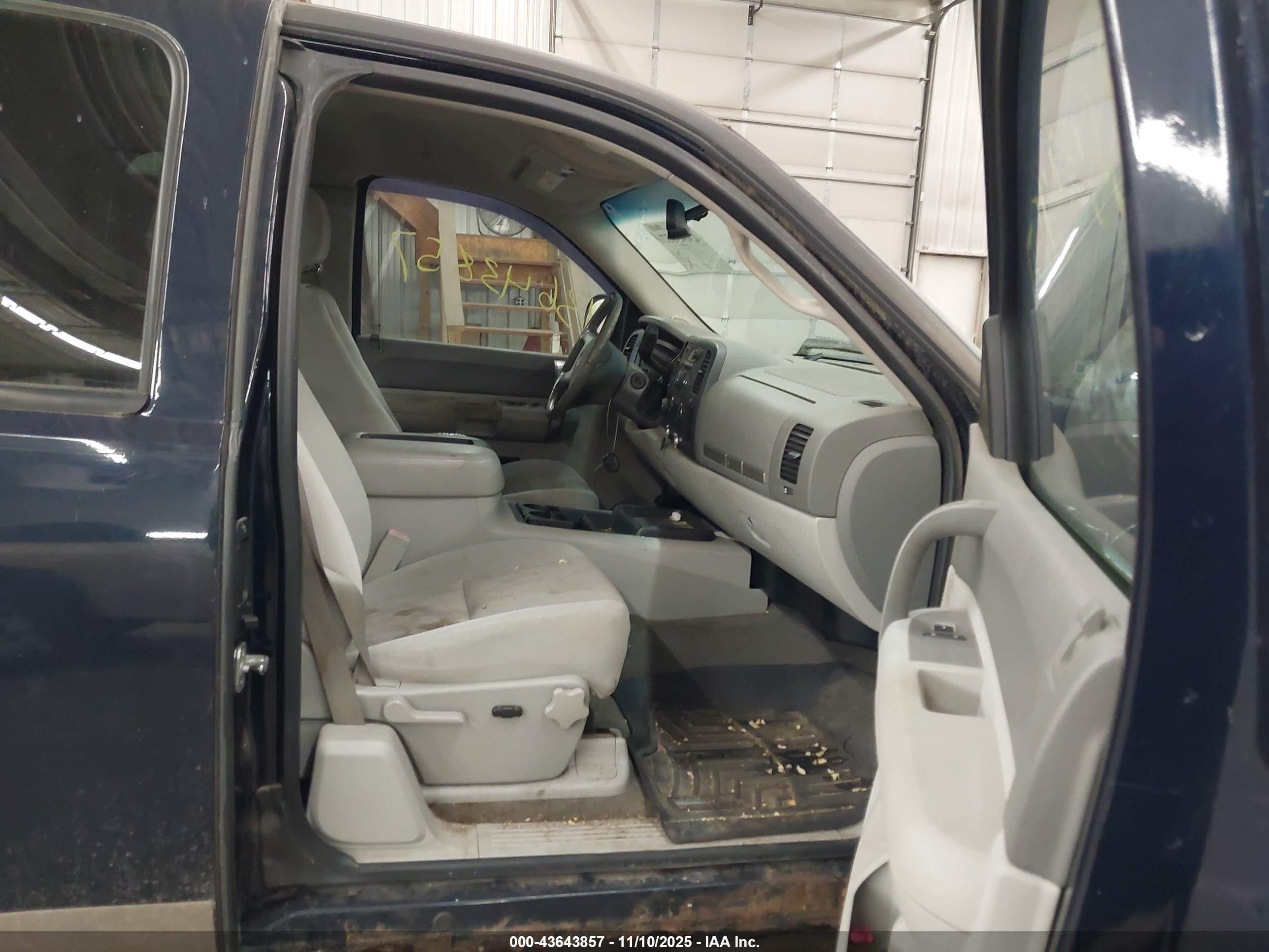 GMC SIERRA image 5