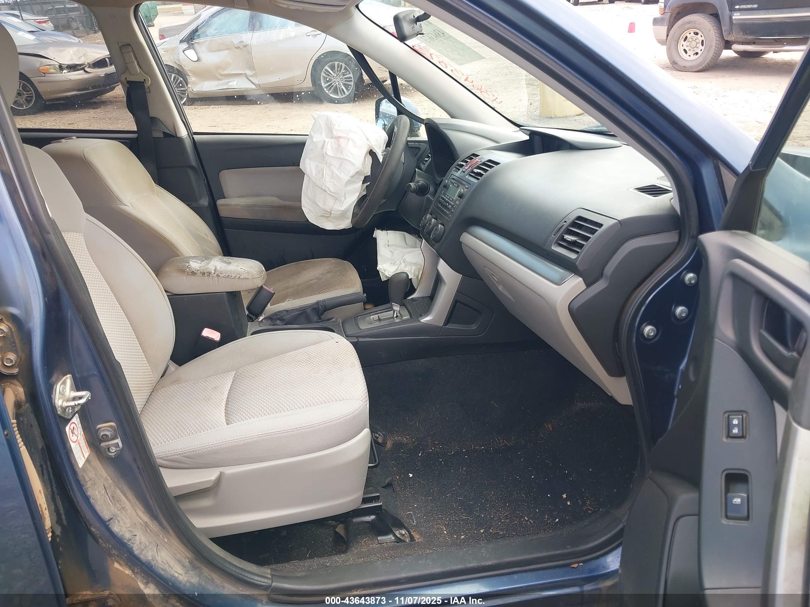 SUBARU FORESTER image 5