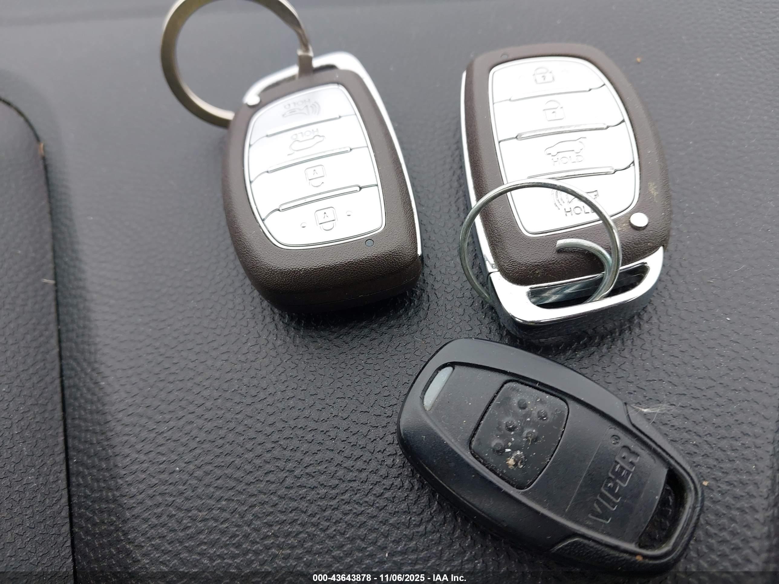 HYUNDAI TUCSON image 11