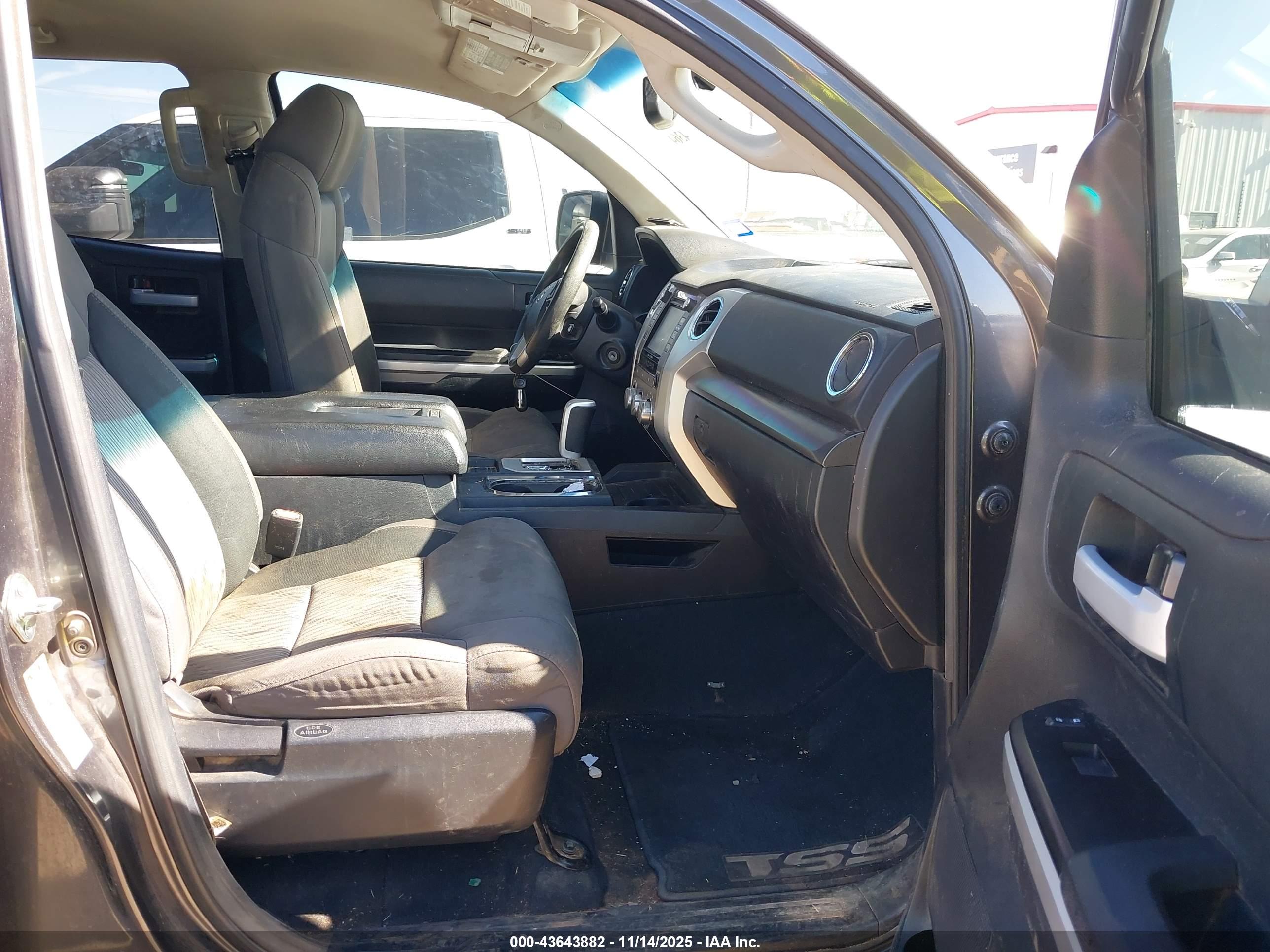 TOYOTA TUNDRA image 5