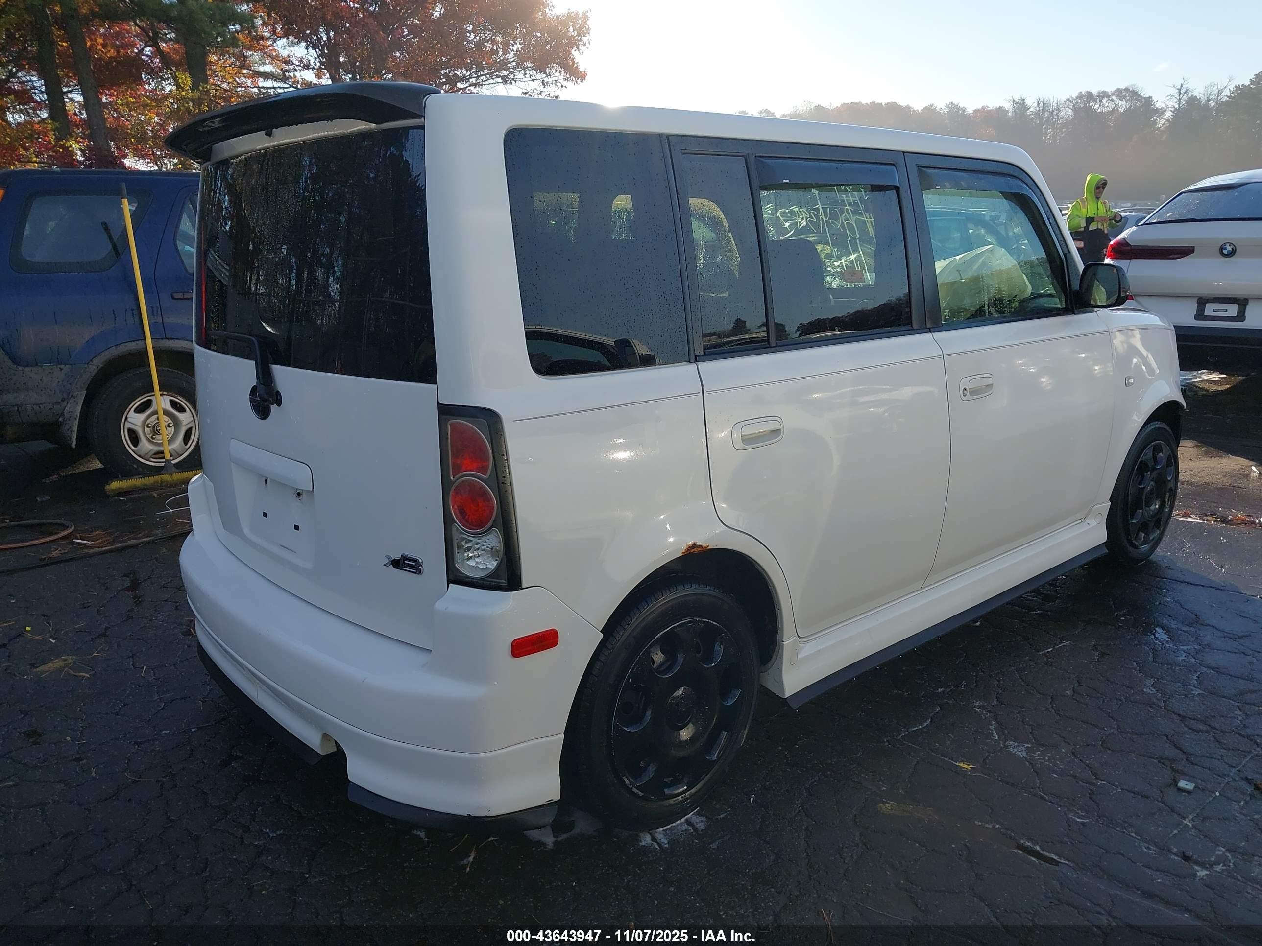 SCION XB image 4