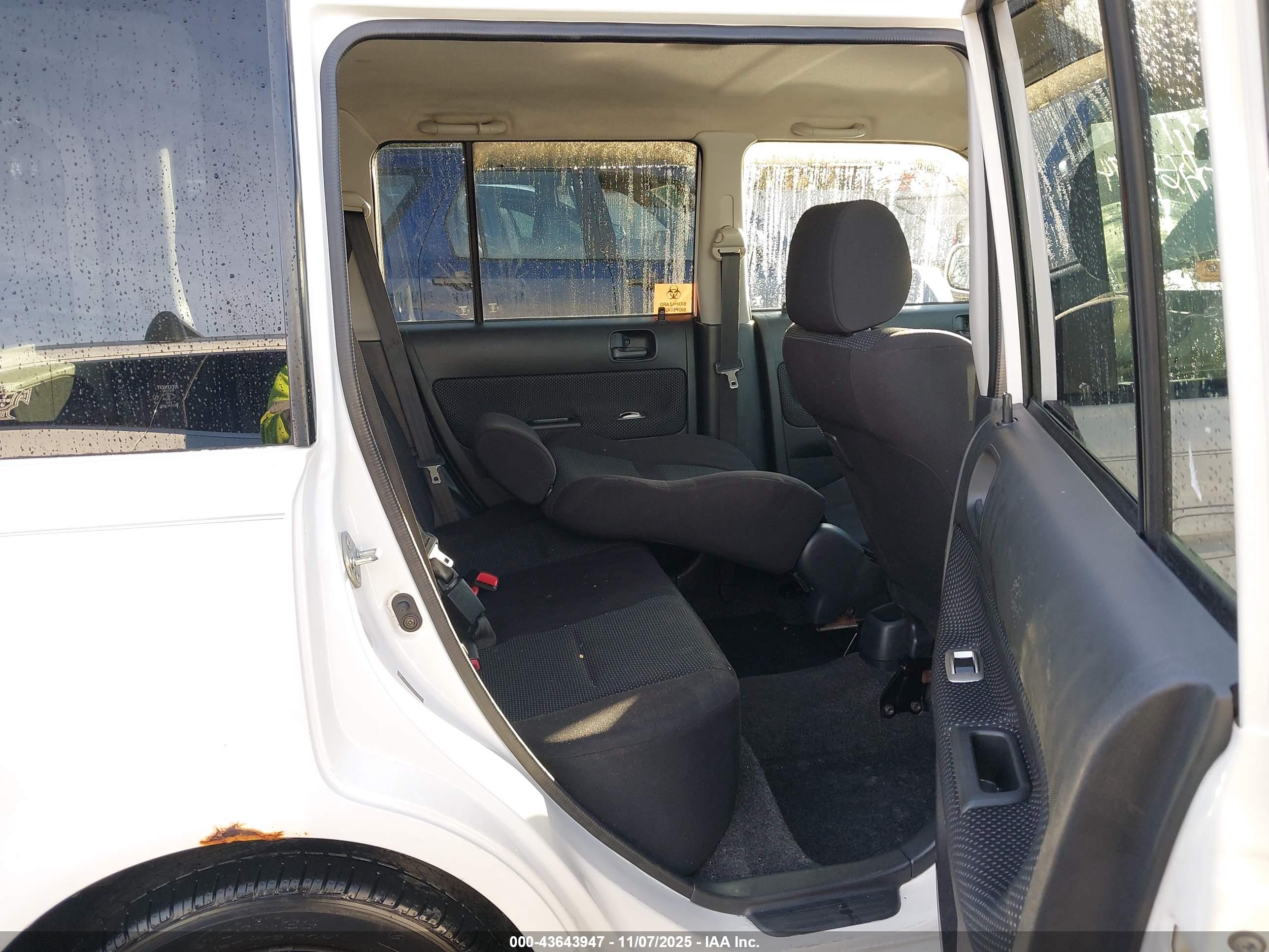 SCION XB image 8