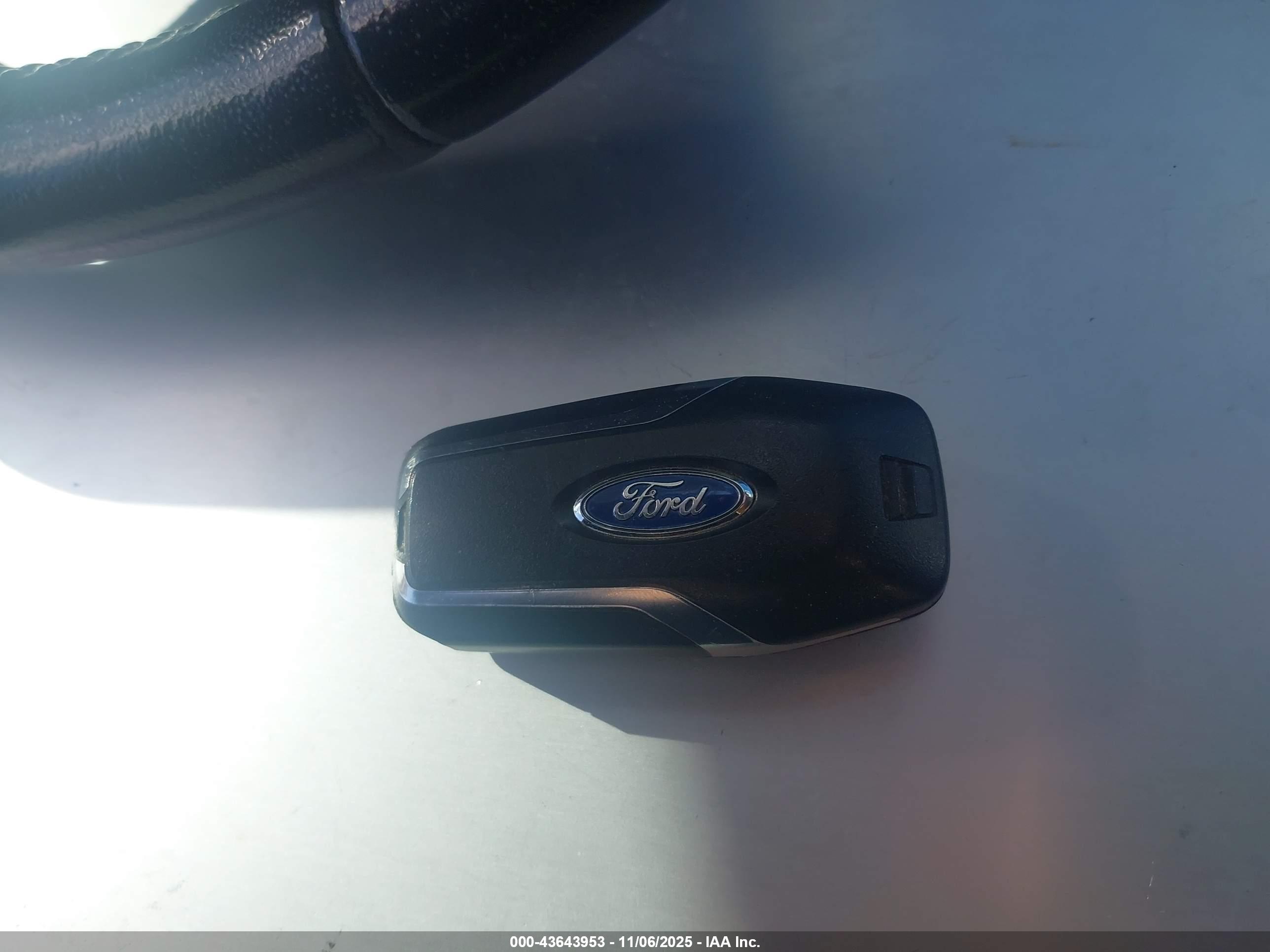 FORD FUSION image 11