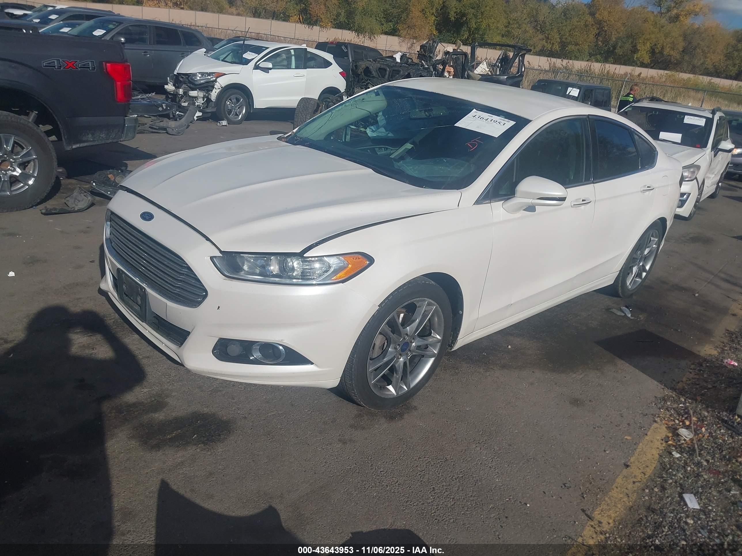 FORD FUSION image 2