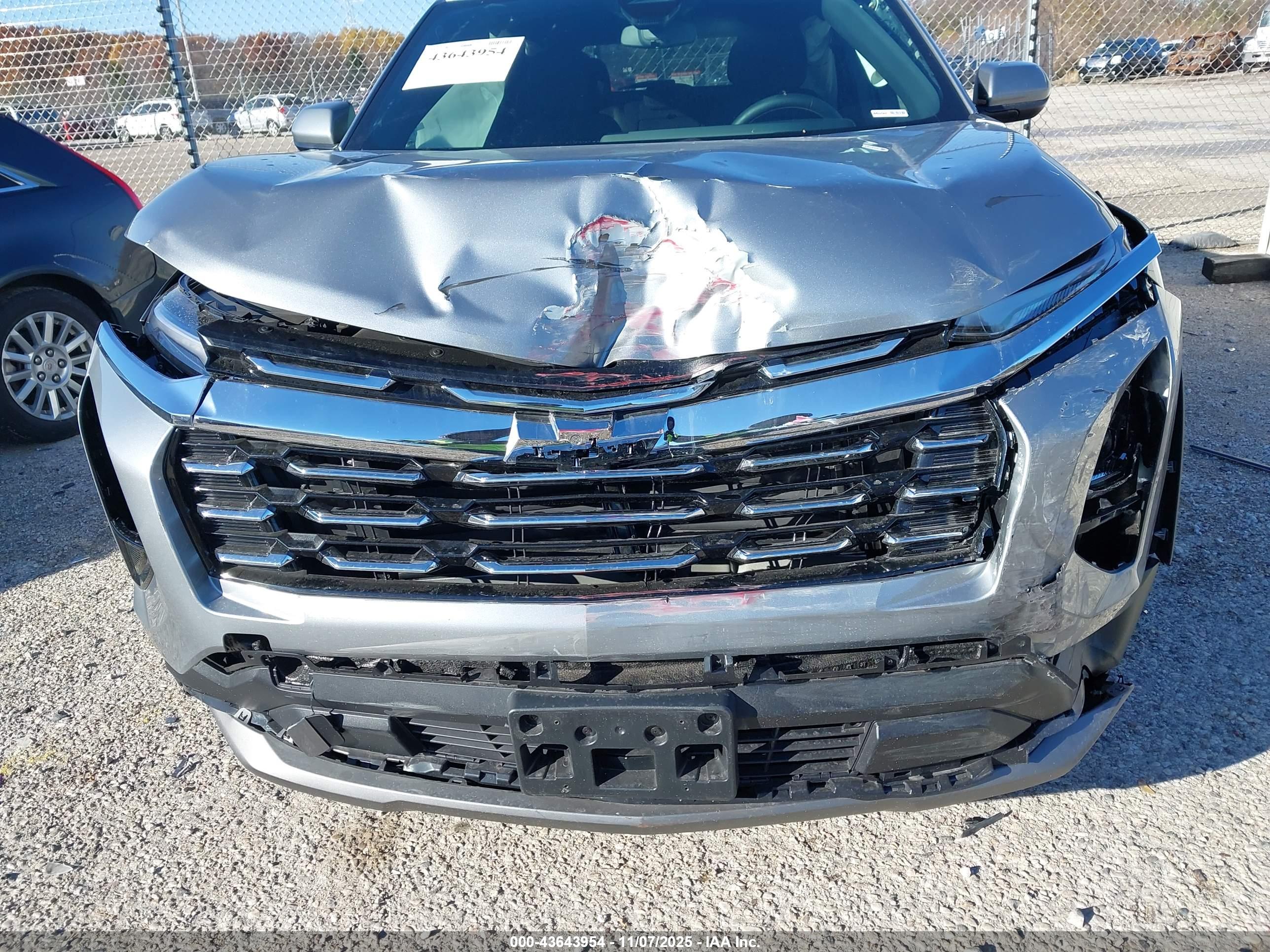 CHEVROLET EQUINOX image 6