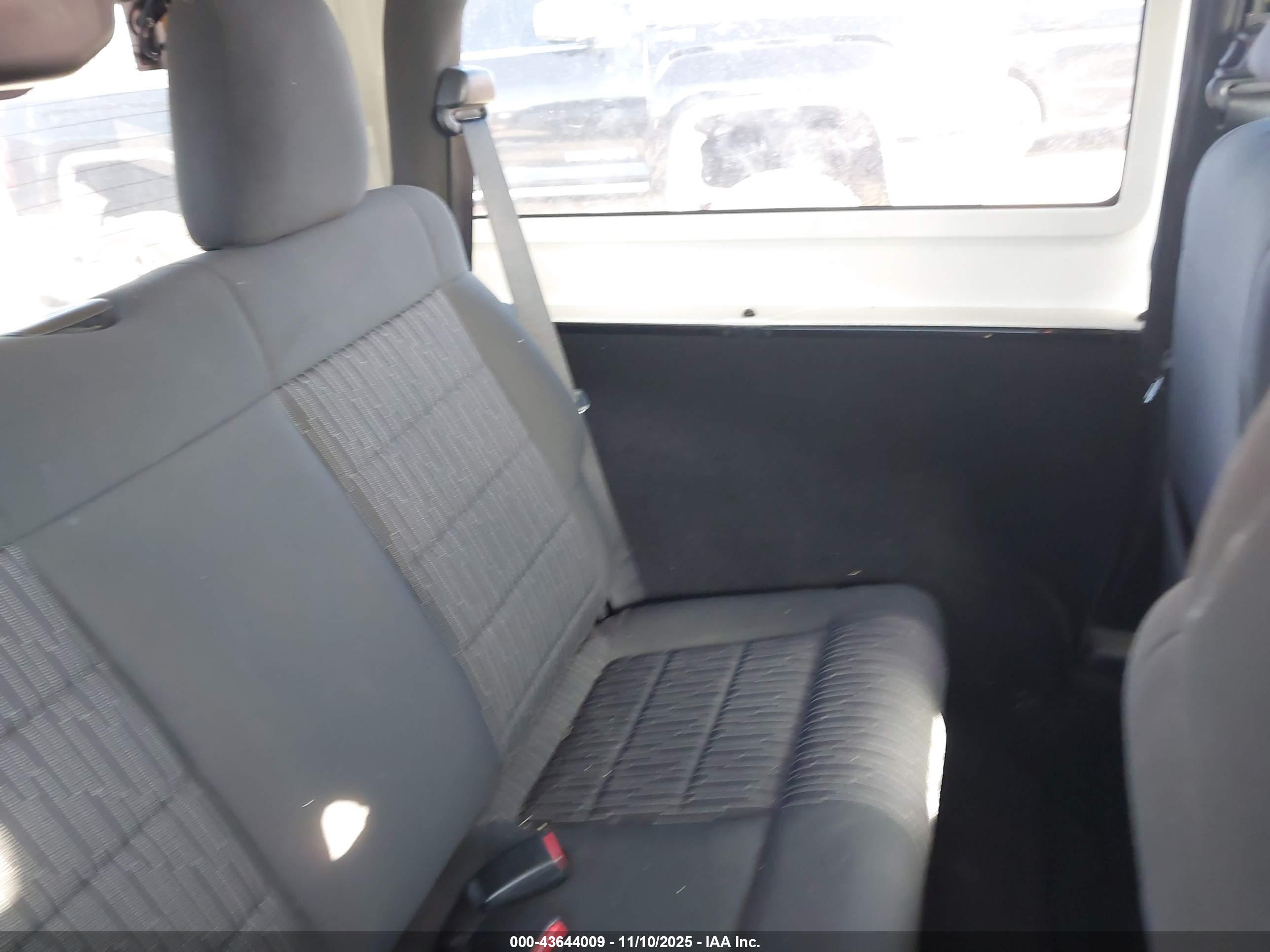 JEEP WRANGLER image 8
