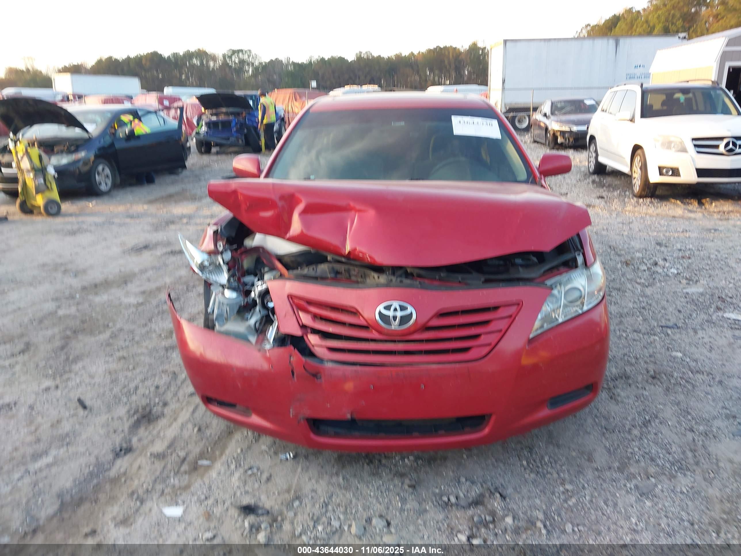 TOYOTA CAMRY image 6