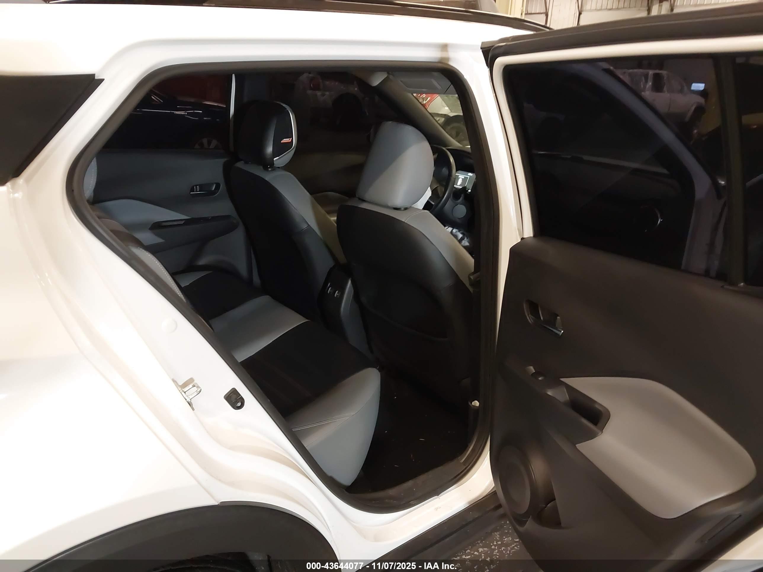NISSAN KICKS image 8