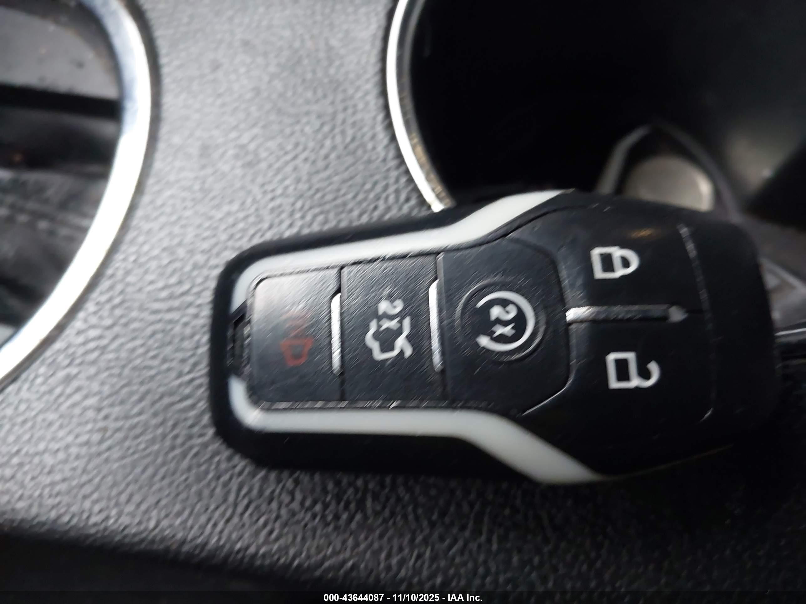 FORD MUSTANG image 11