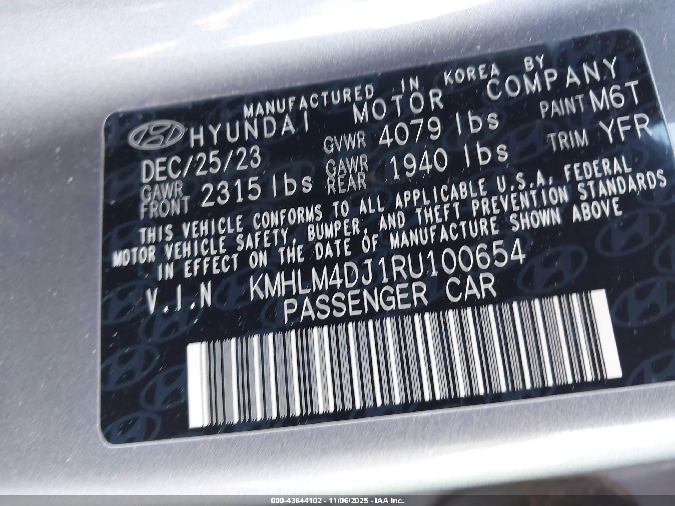 HYUNDAI ELANTRA image 9