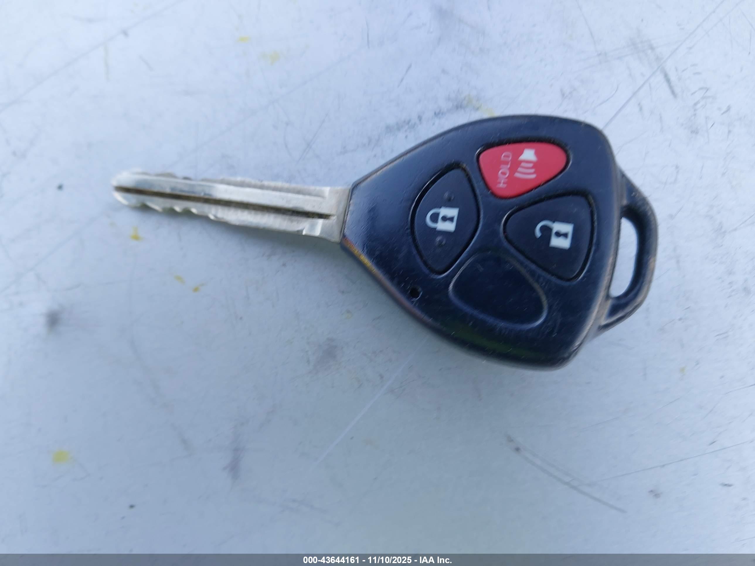 PONTIAC VIBE image 11