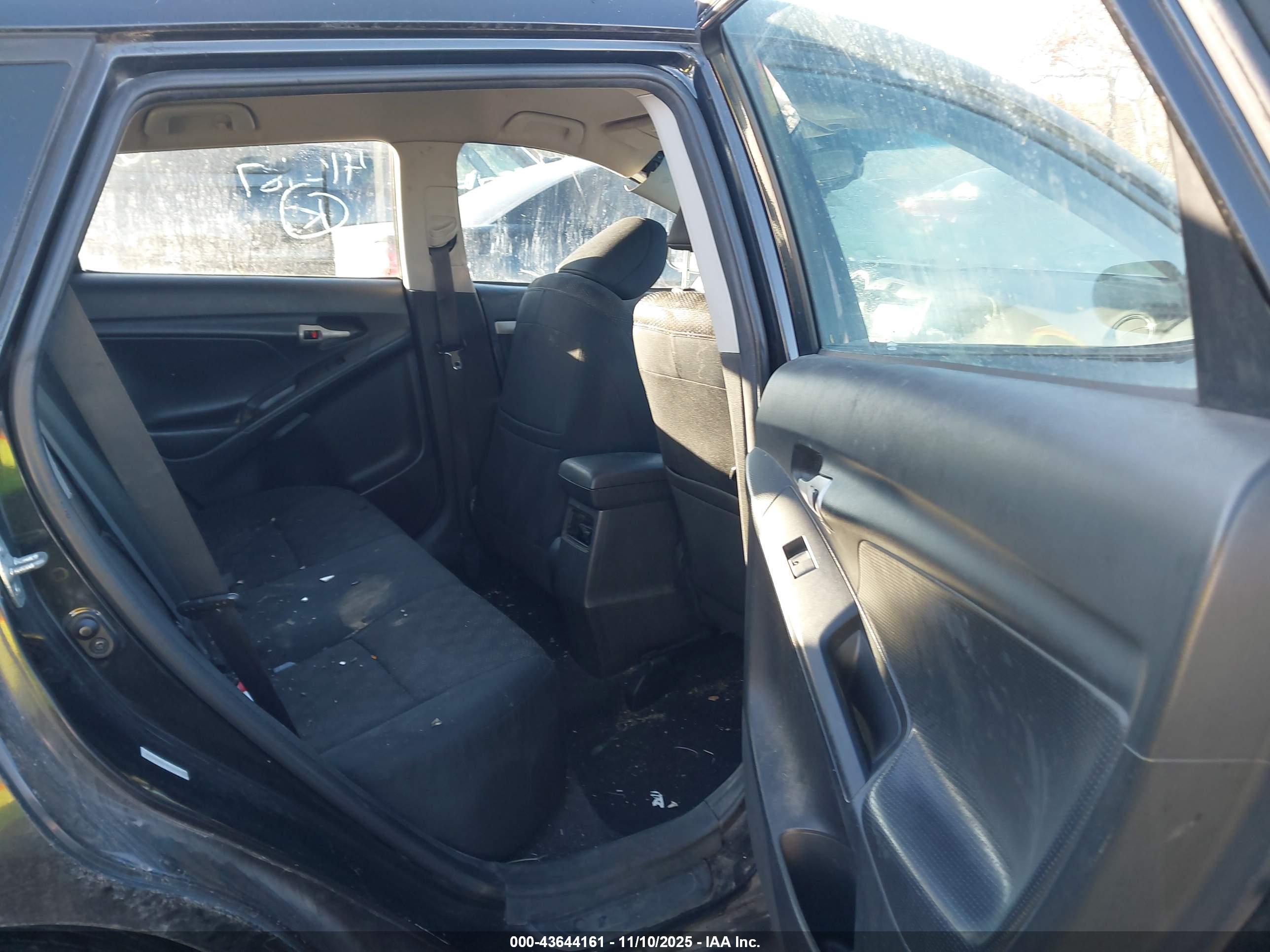 PONTIAC VIBE image 8