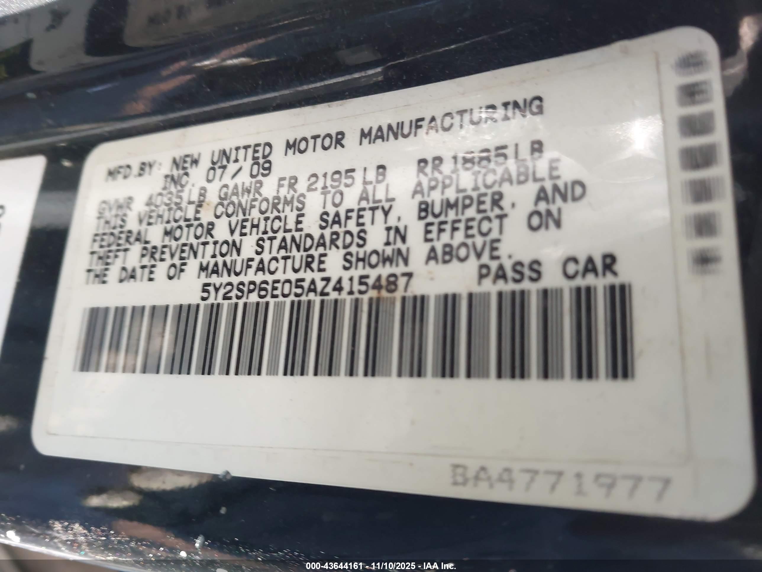 PONTIAC VIBE image 9