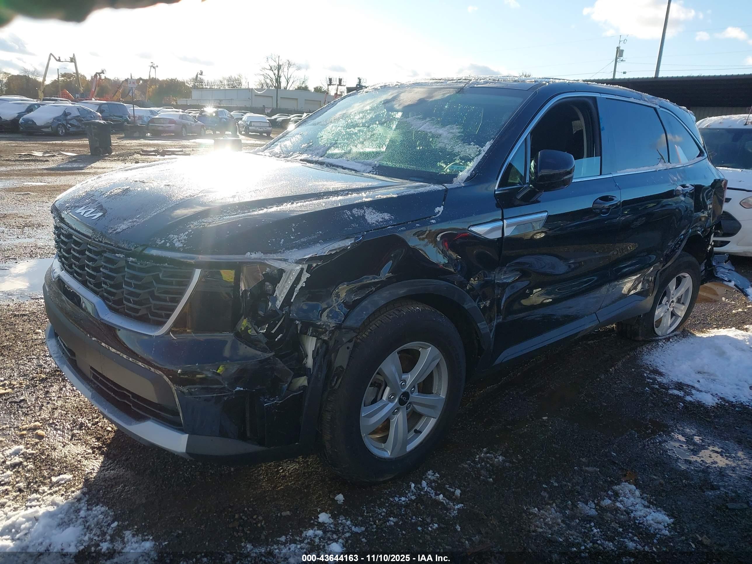 KIA SORENTO image 2