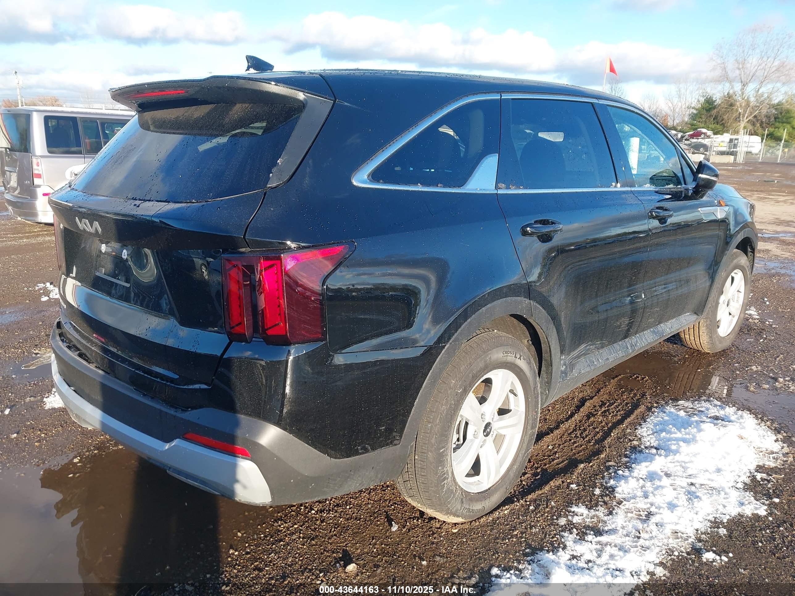 KIA SORENTO image 4