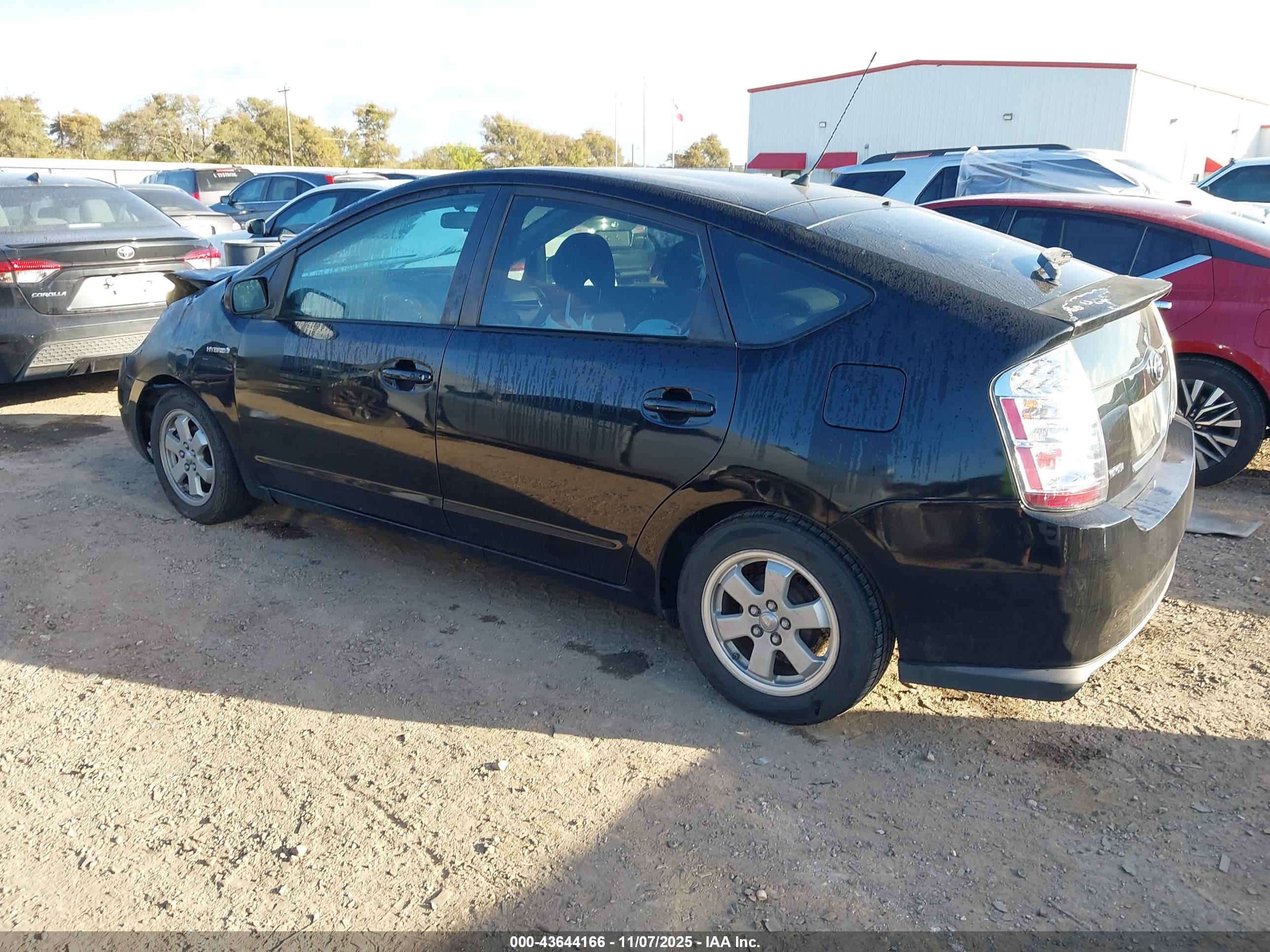 TOYOTA PRIUS image 3