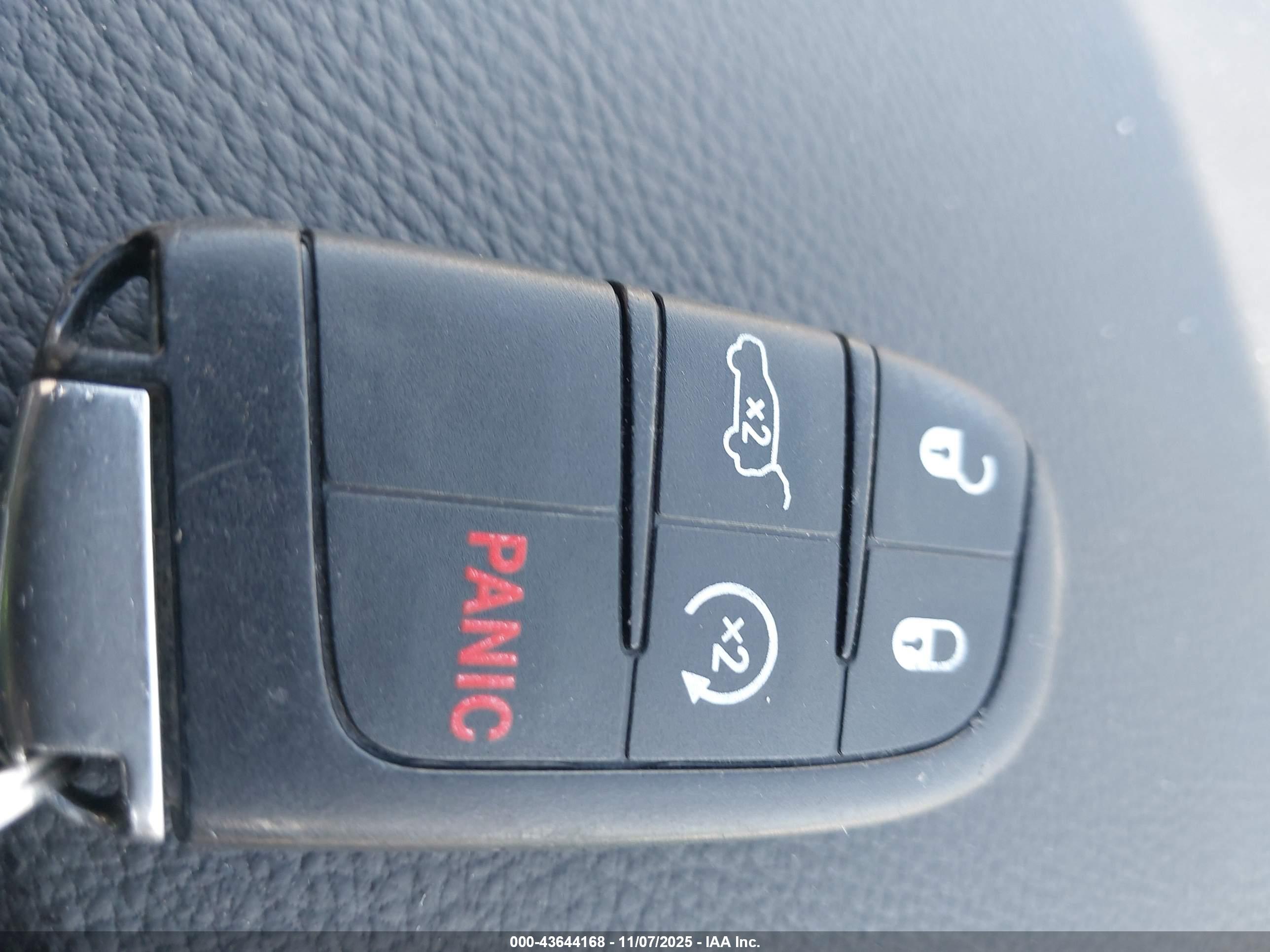 JEEP GRAND image 11