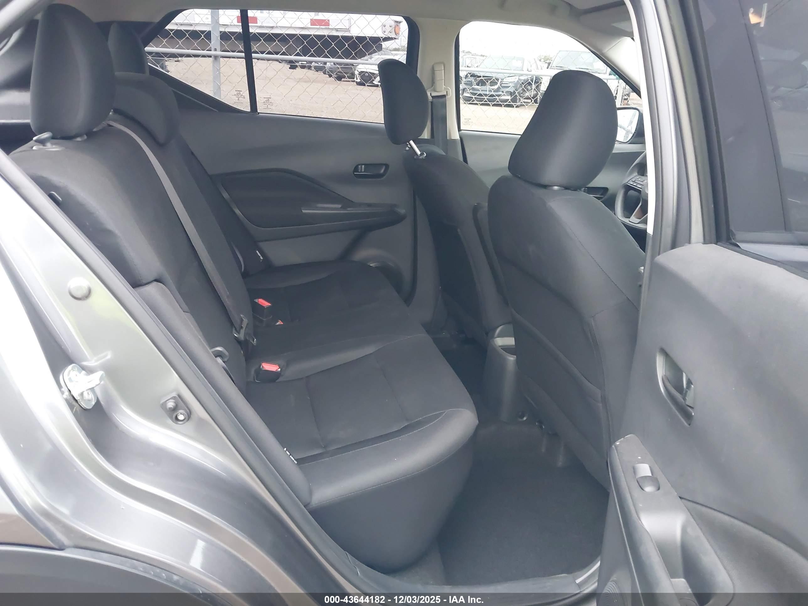 NISSAN KICKS image 8