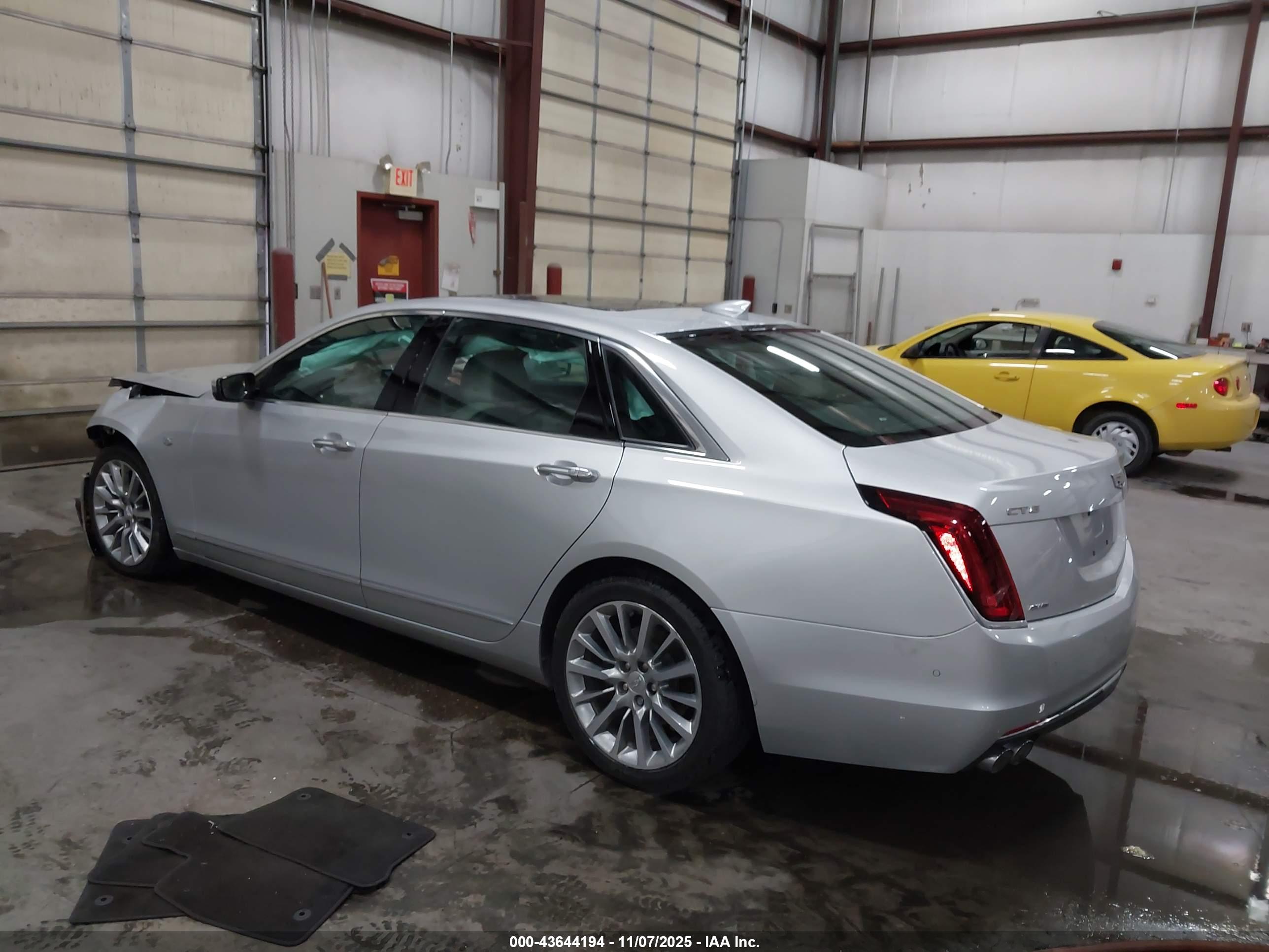 CADILLAC CT6 image 3