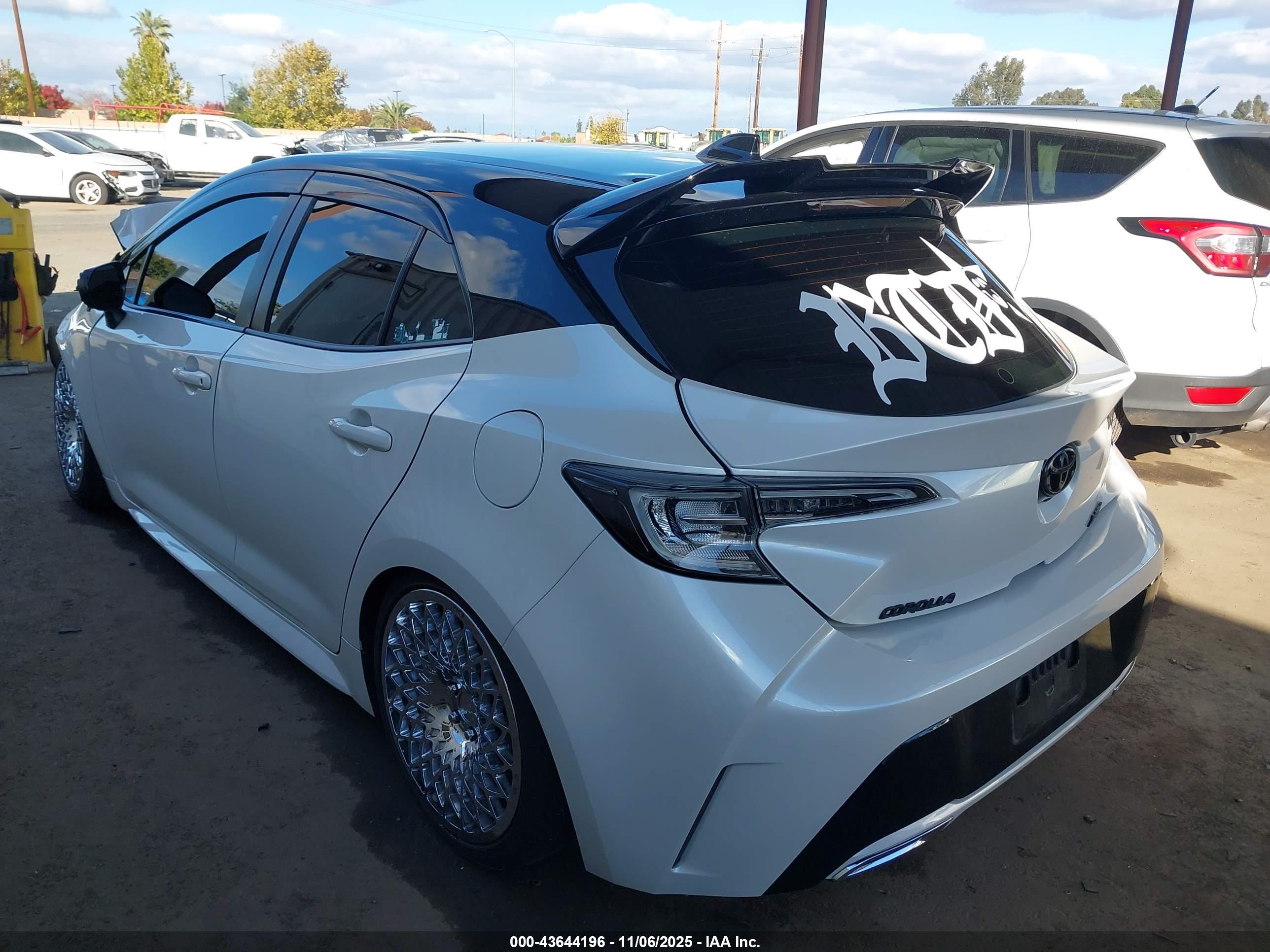 TOYOTA COROLLA image 3