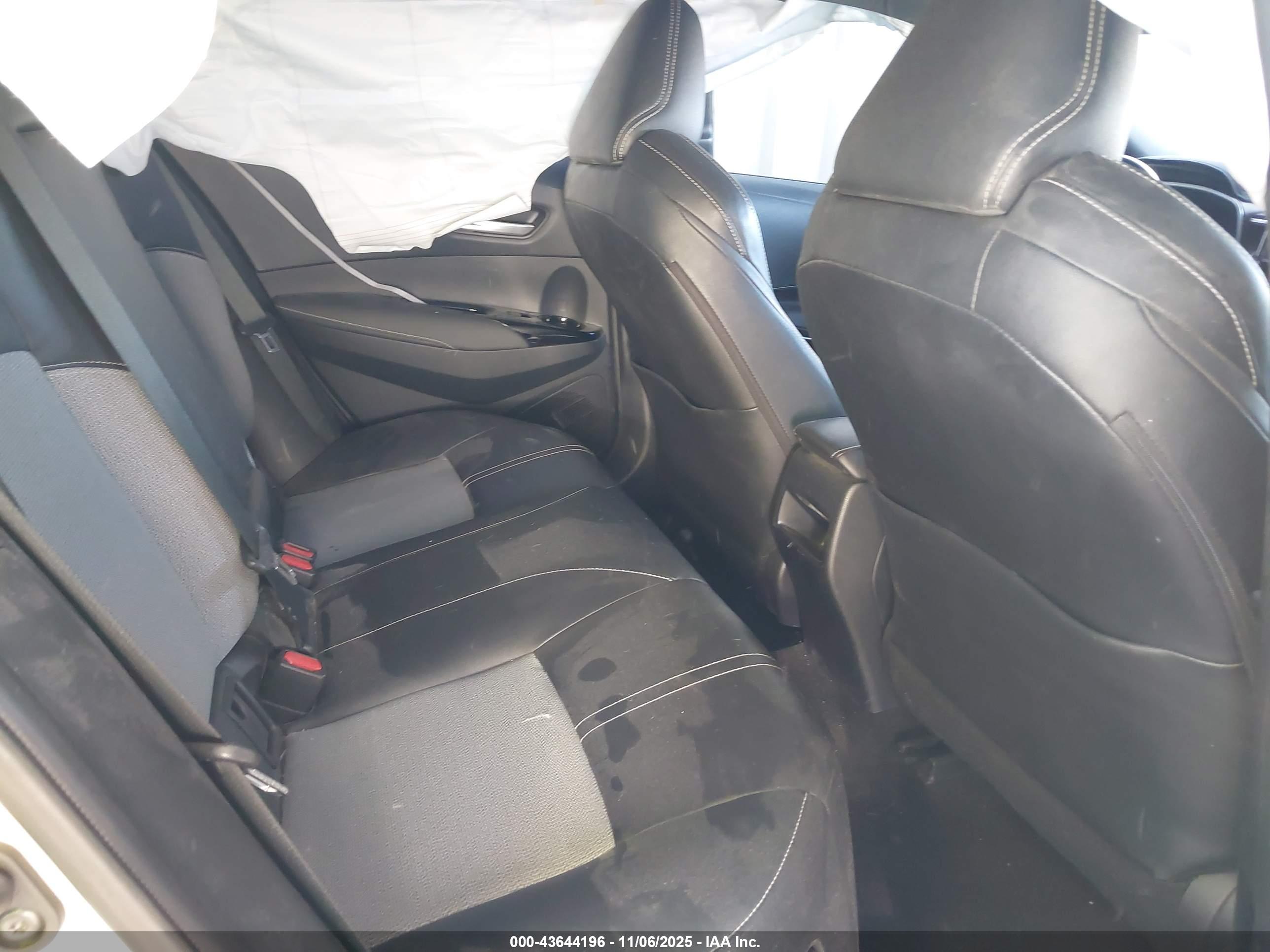 TOYOTA COROLLA image 8