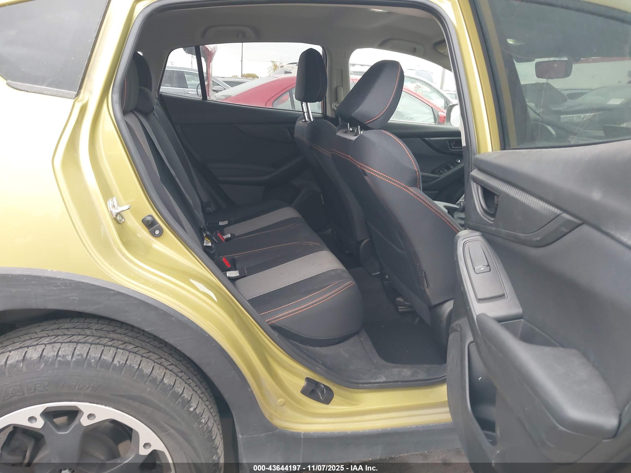 SUBARU CROSSTREK image 8