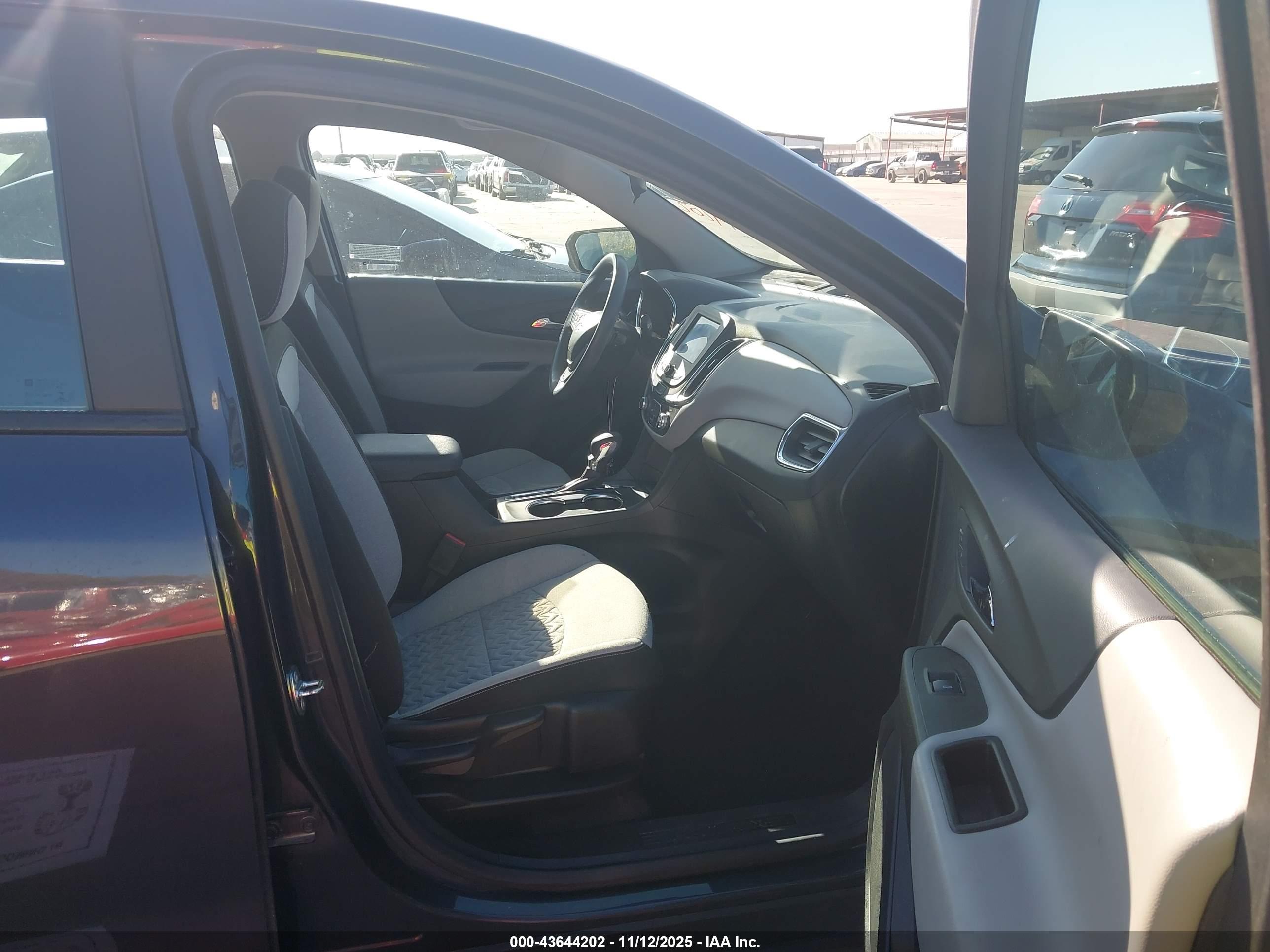 CHEVROLET EQUINOX image 5