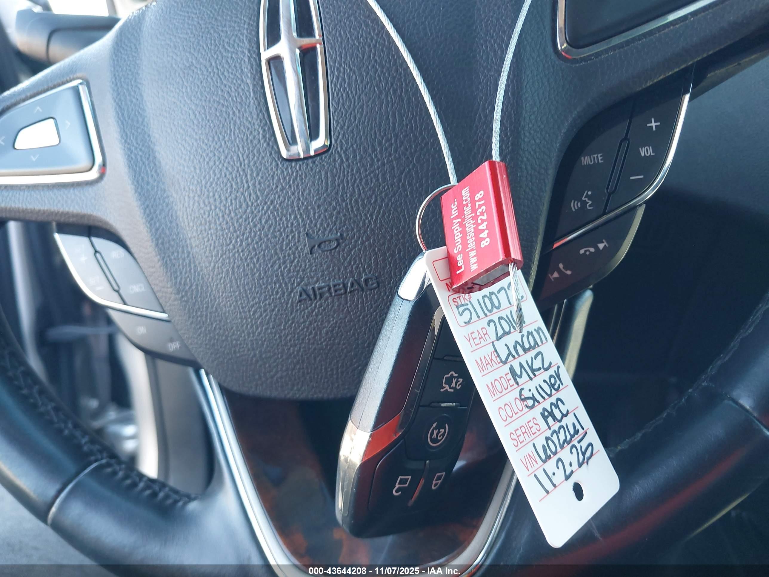 LINCOLN MKZ image 11