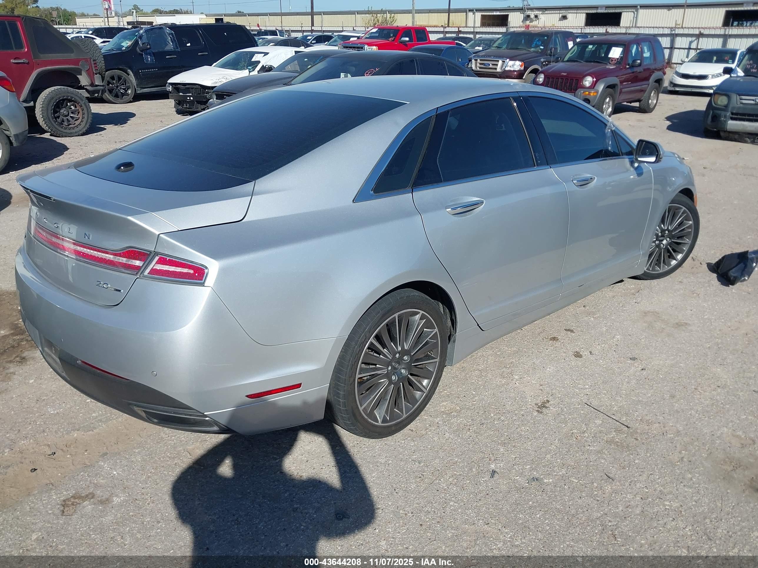 LINCOLN MKZ image 4