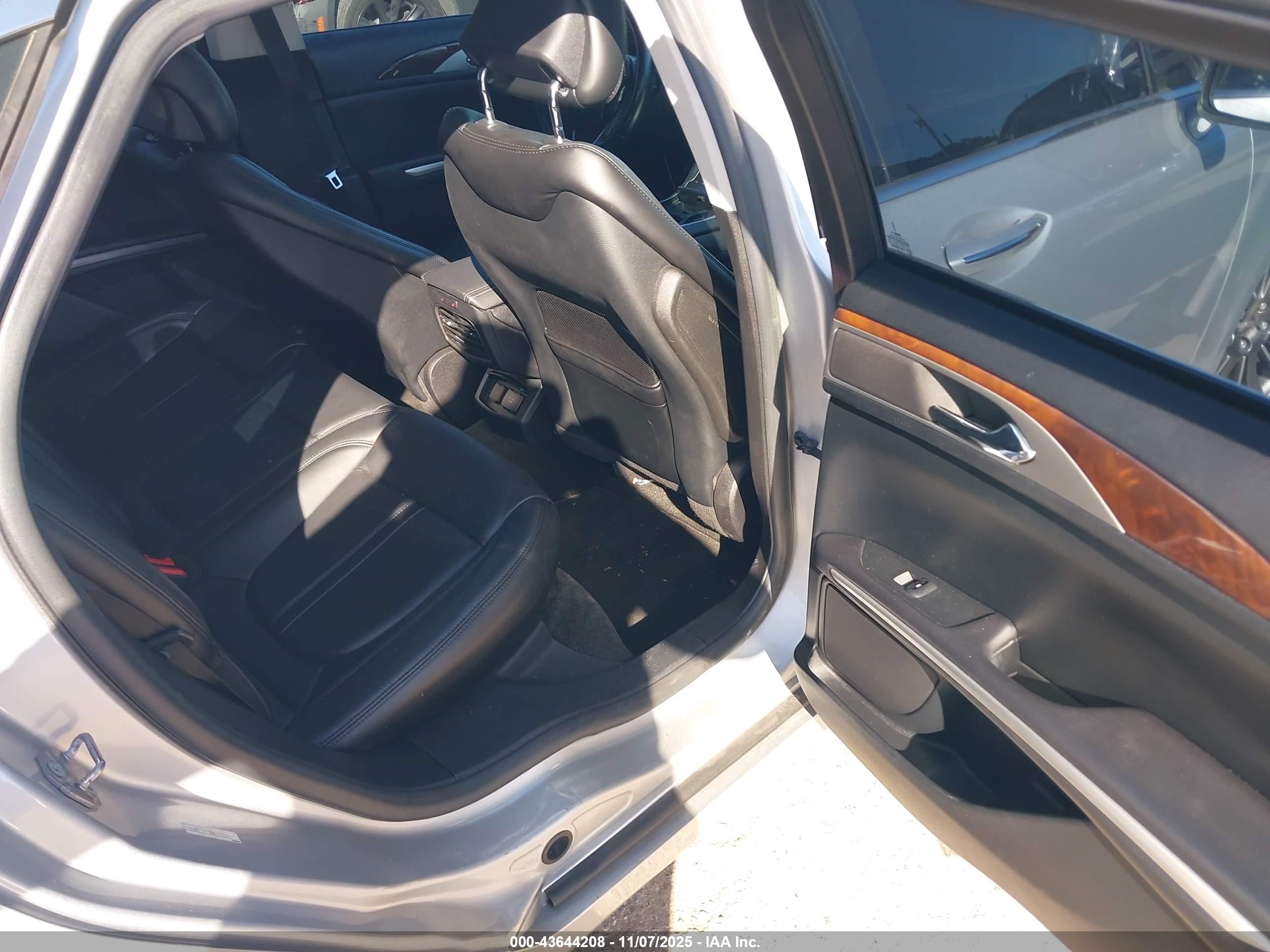LINCOLN MKZ image 8