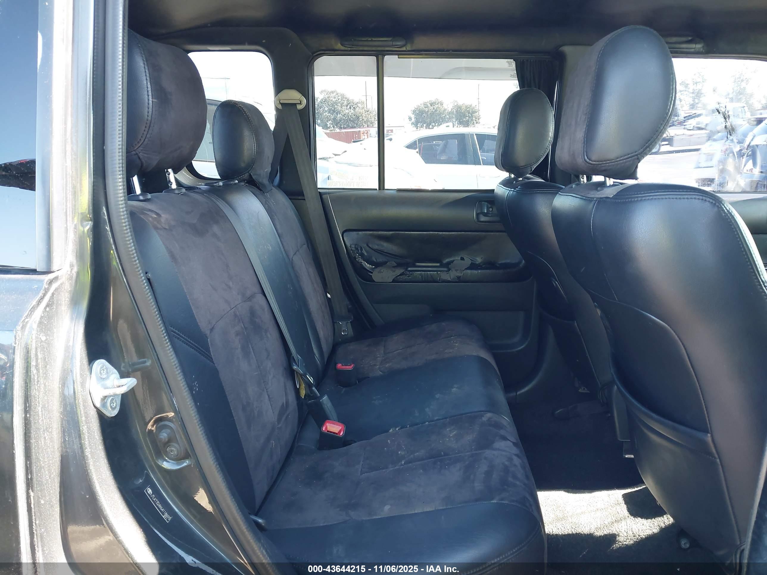 SCION XB image 8