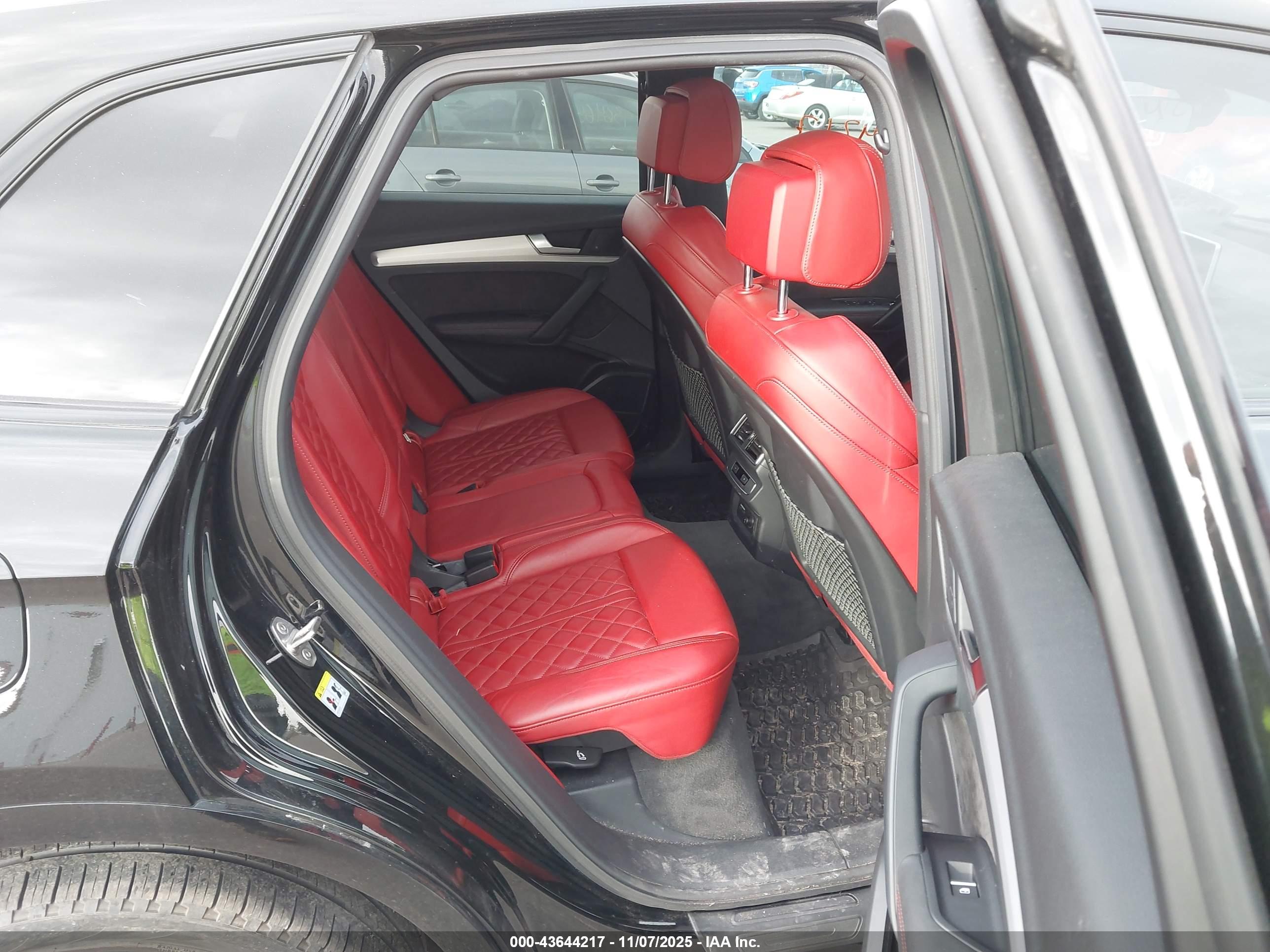 AUDI SQ5 image 8
