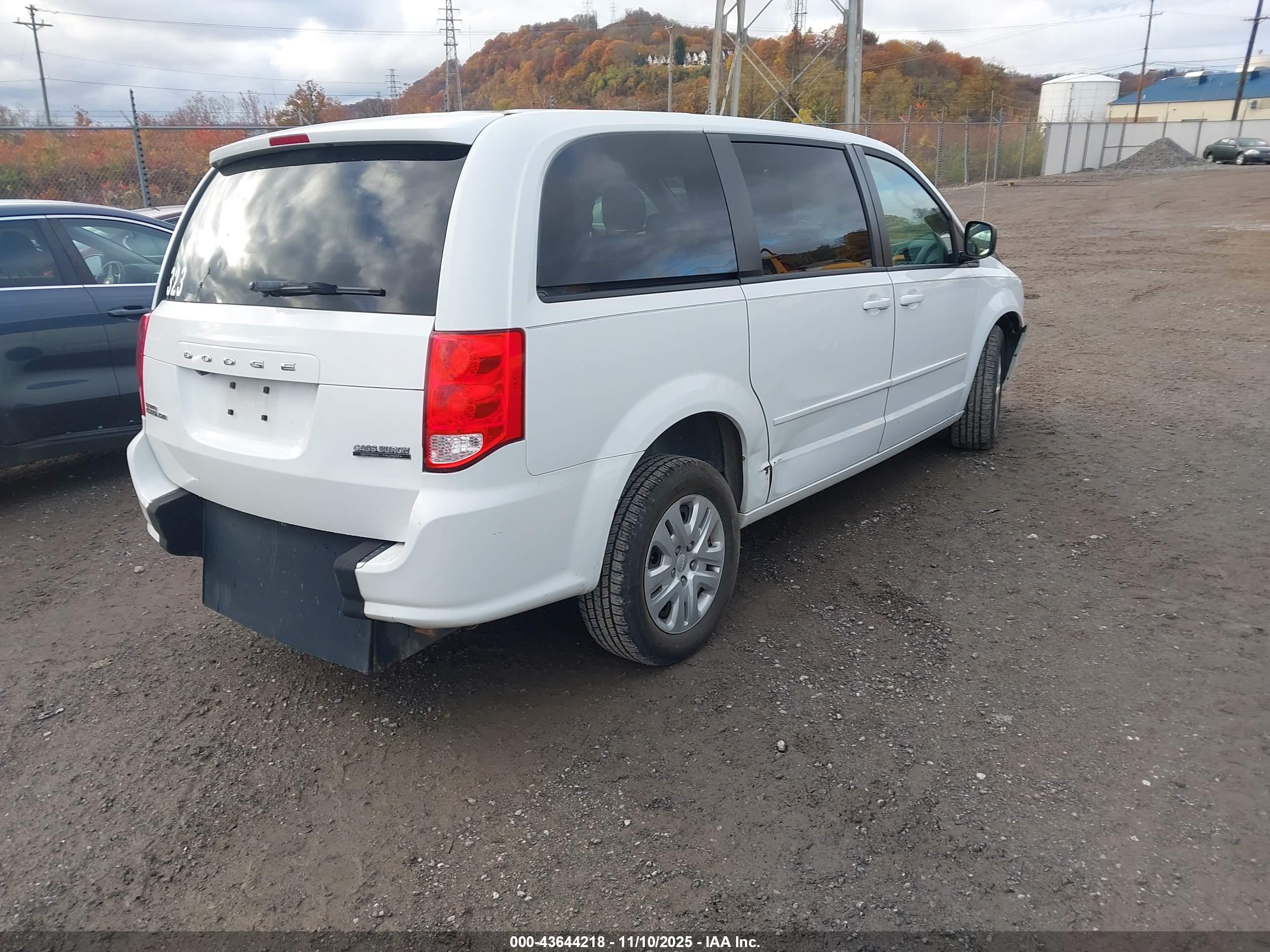 DODGE GRAND image 4