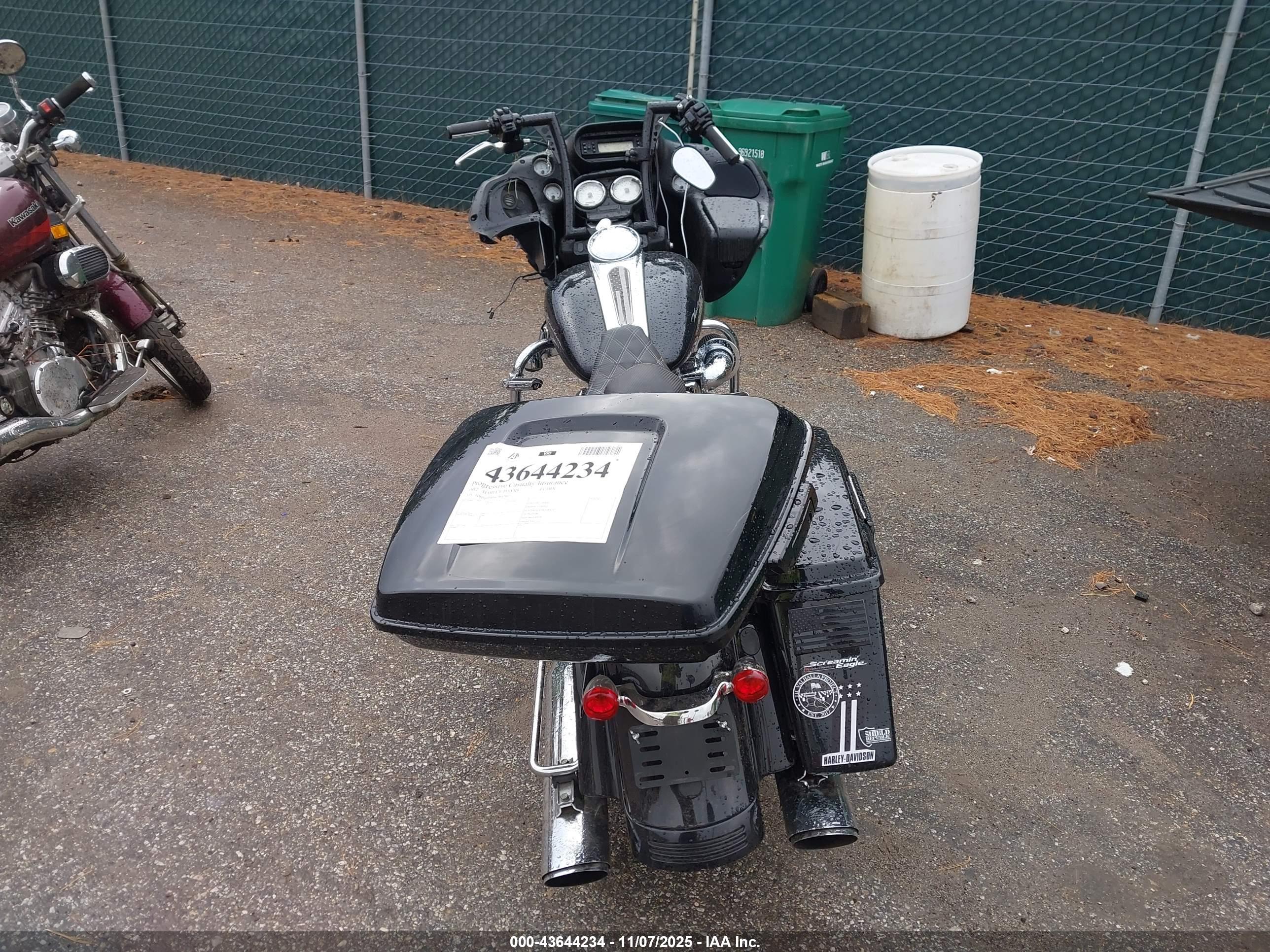 HARLEY-DAVIDSON FLTRX image 6