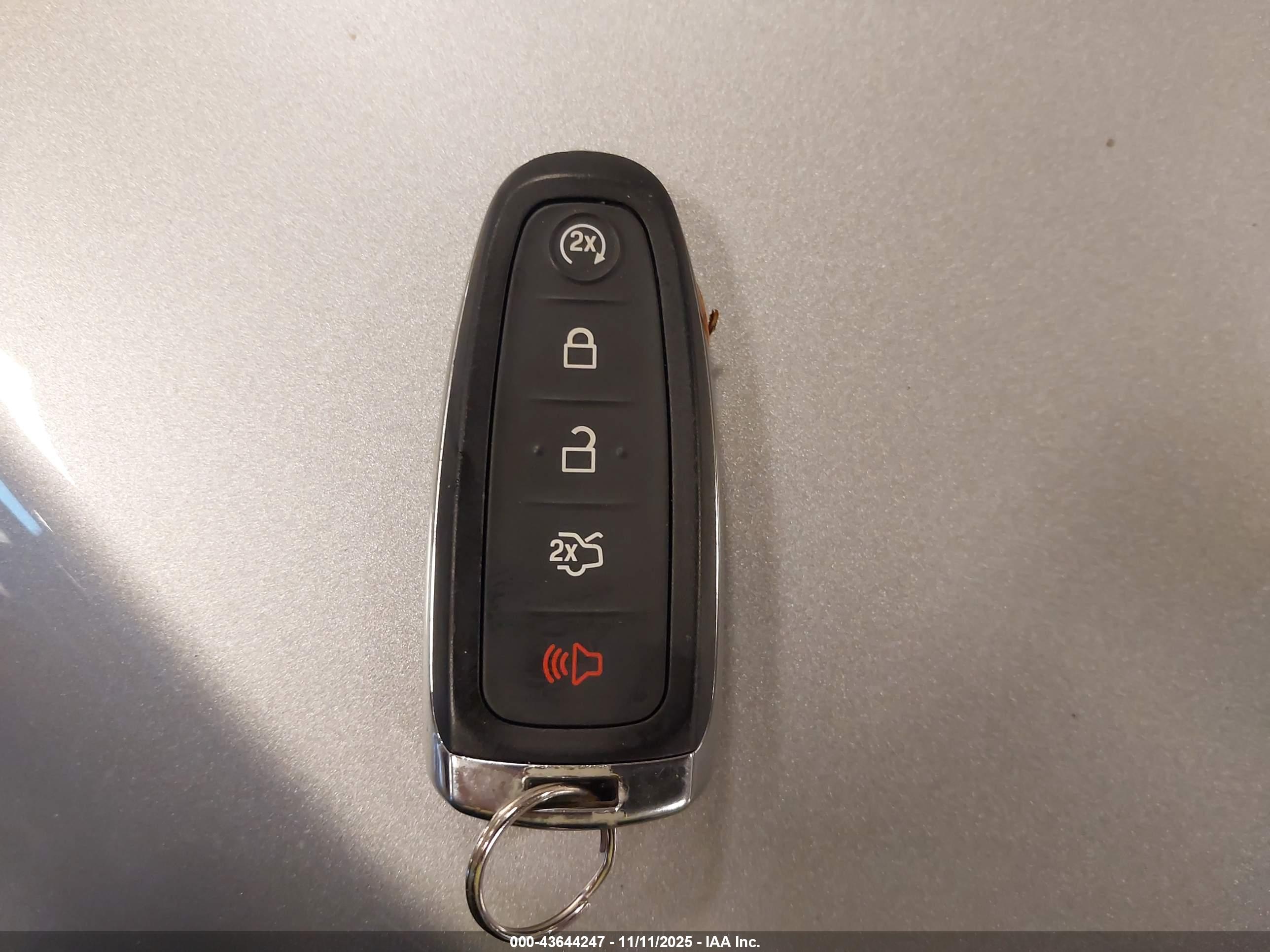 FORD ESCAPE image 11