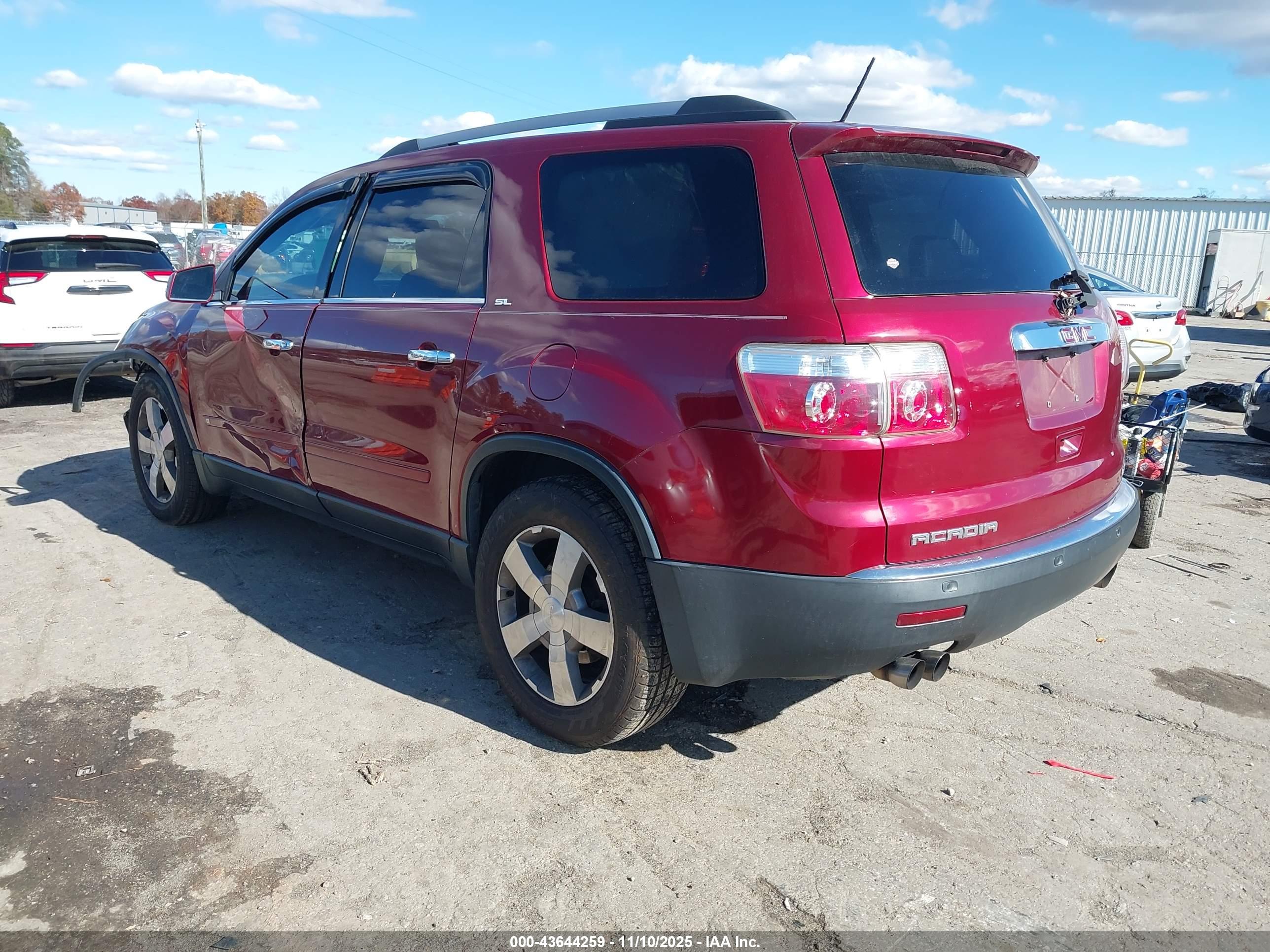 GMC ACADIA image 3
