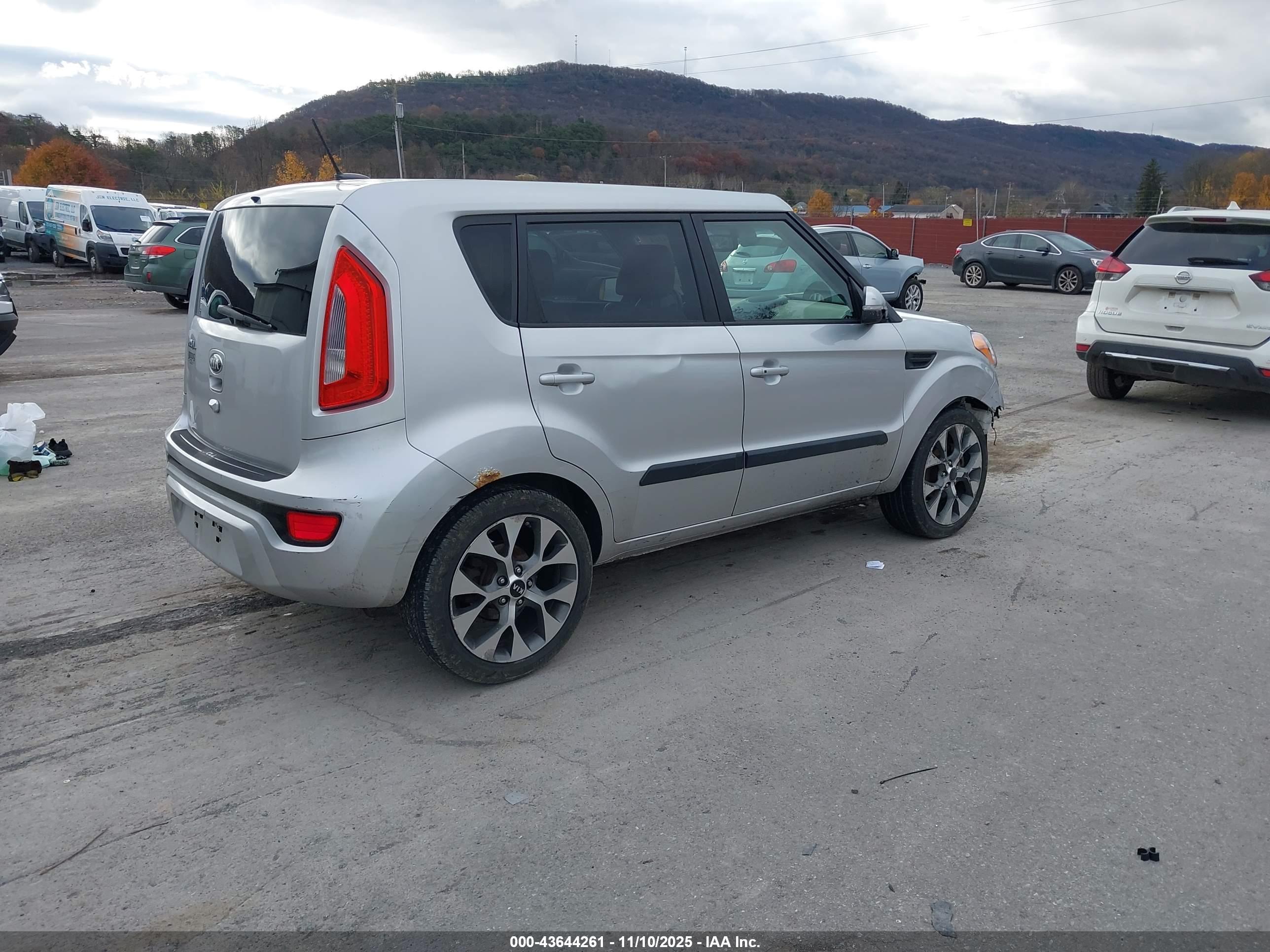 KIA SOUL image 4
