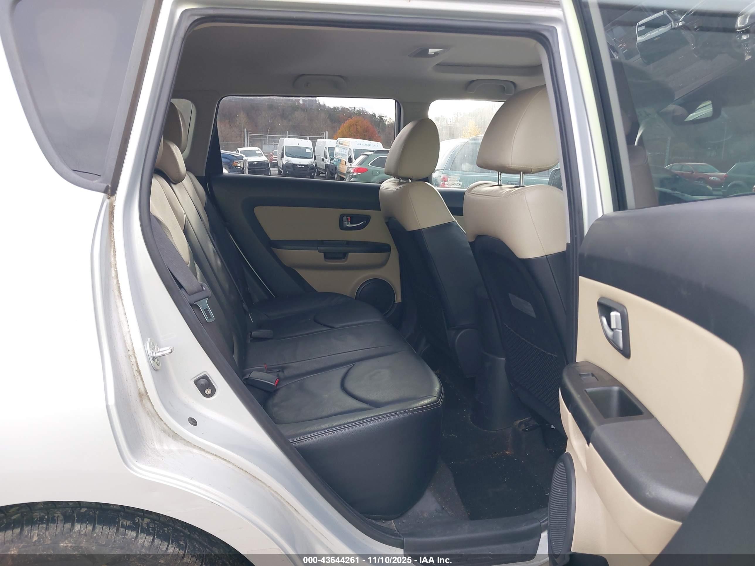 KIA SOUL image 8