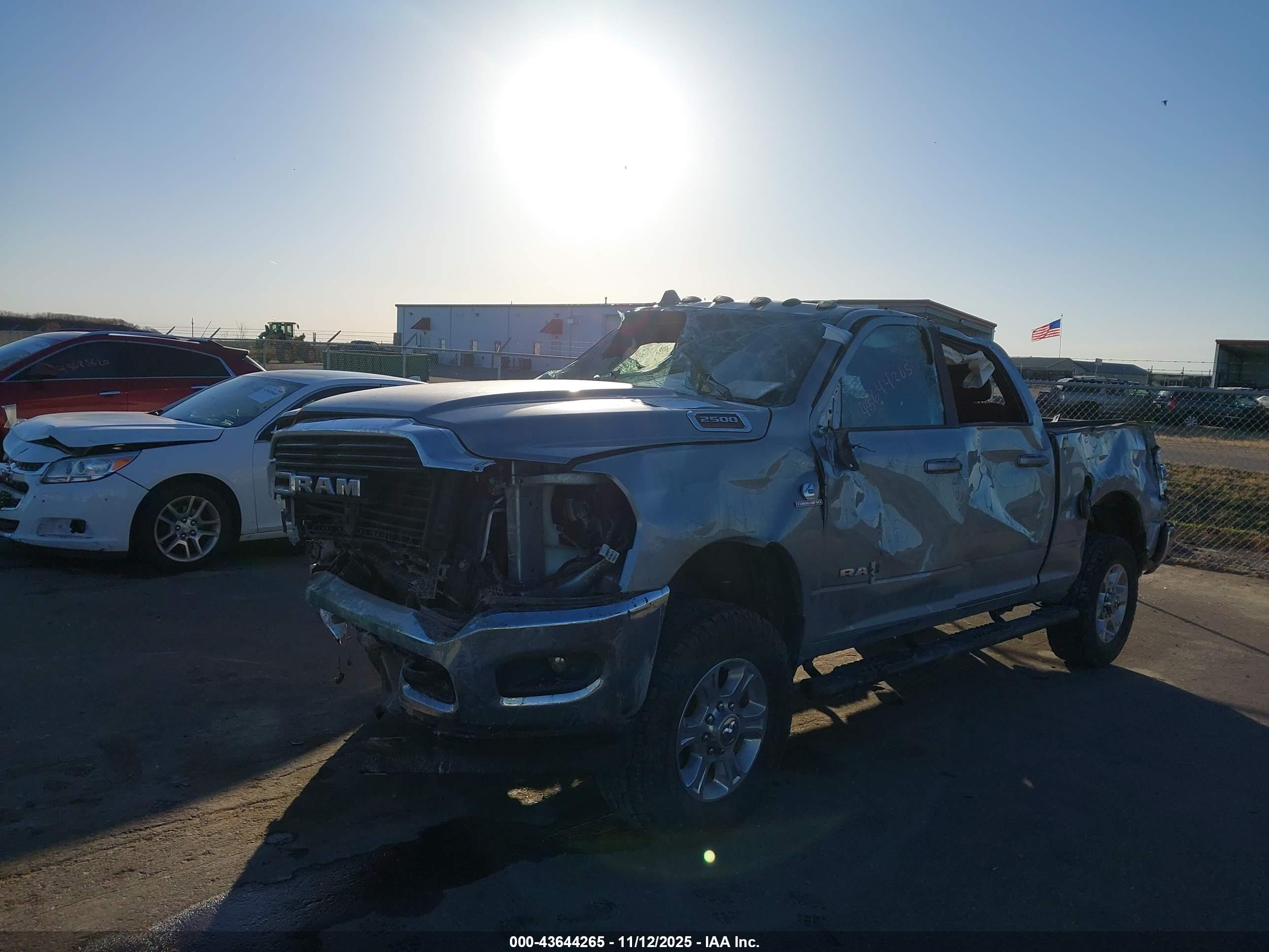 RAM 2500 image 2