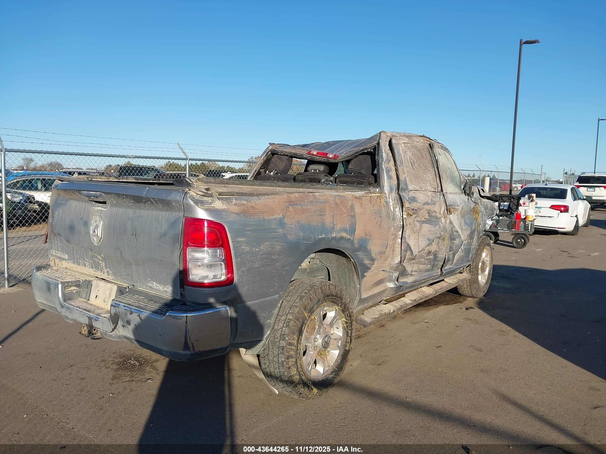 RAM 2500 image 4