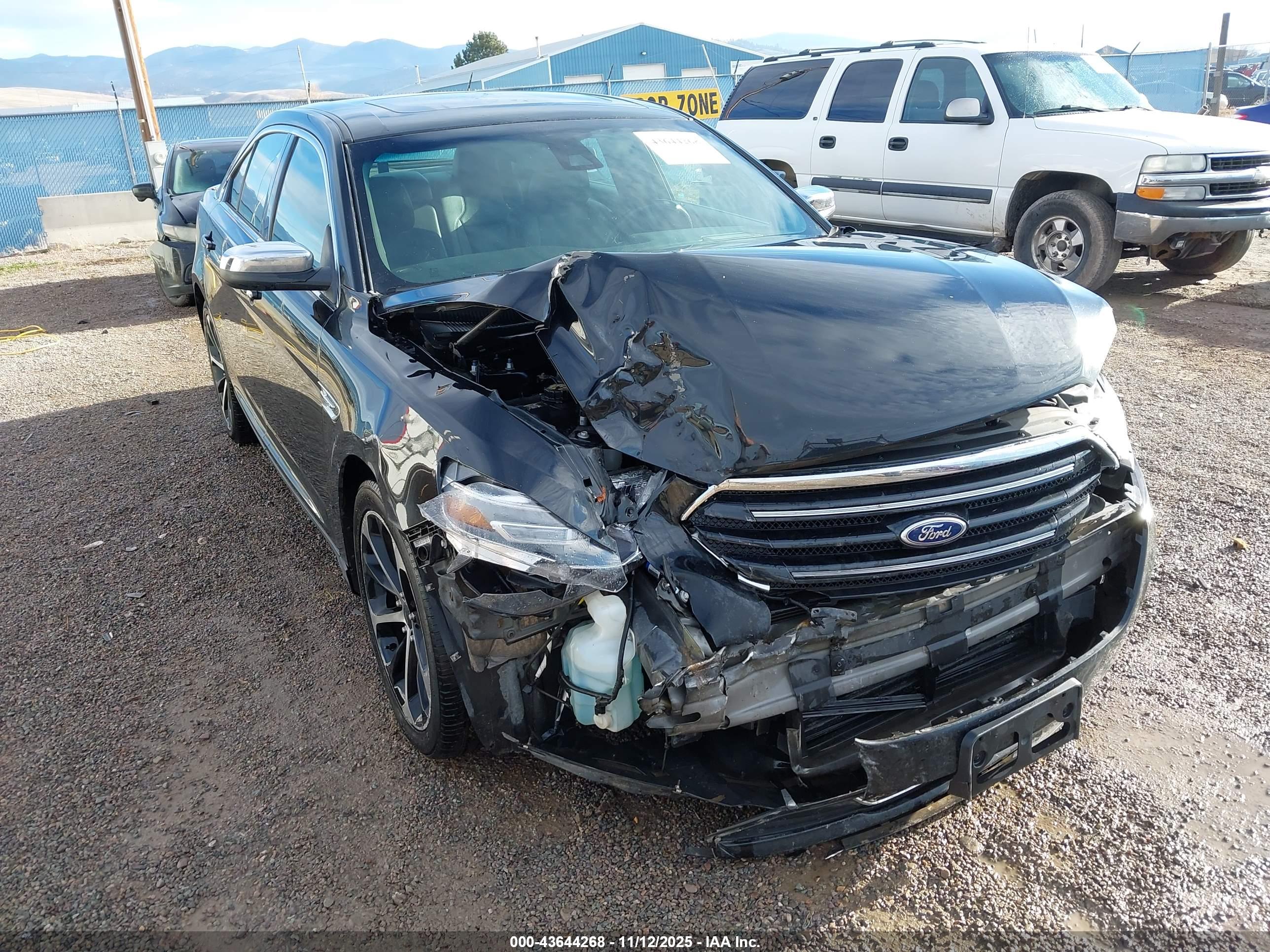 FORD TAURUS image 6