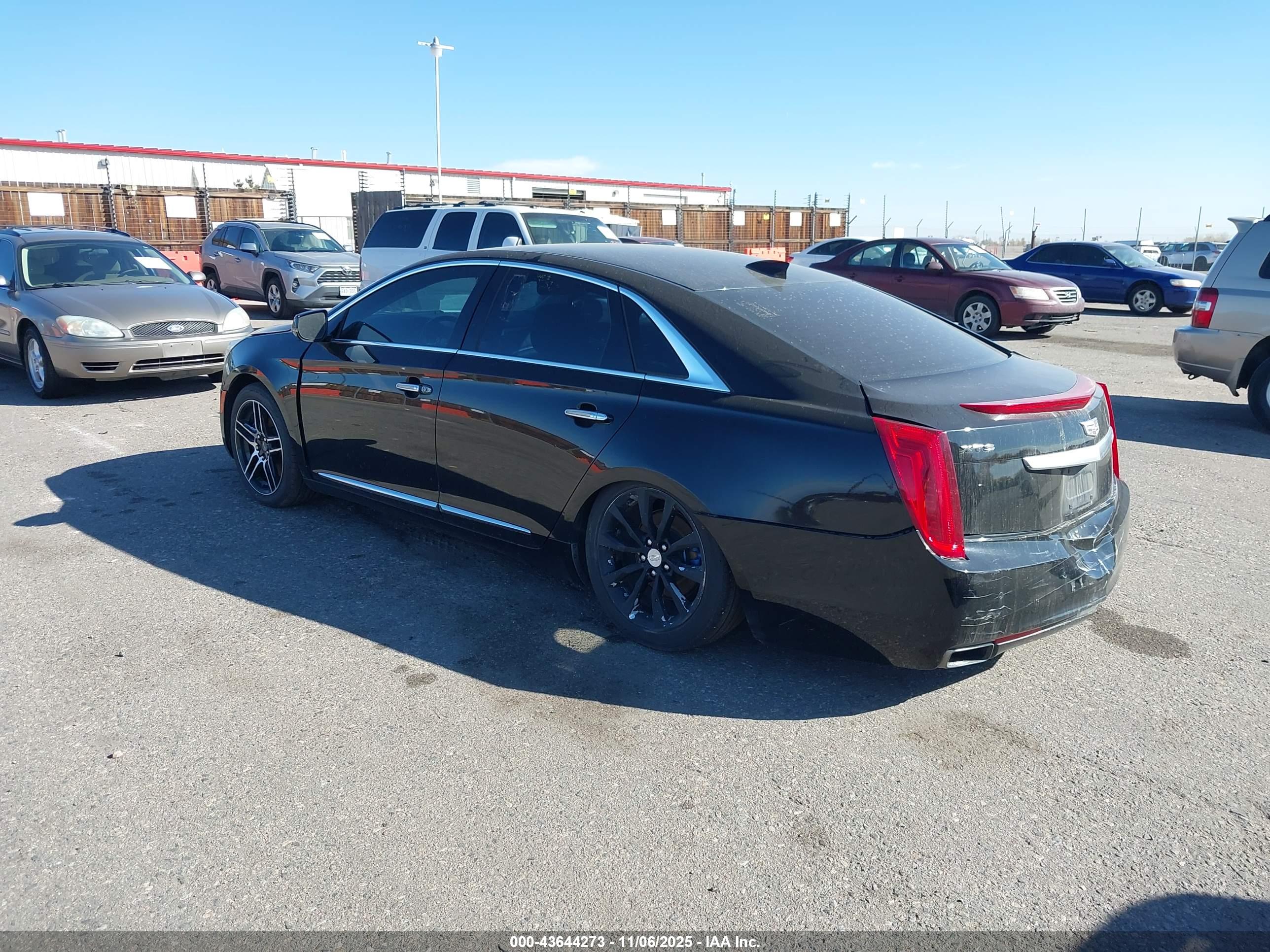 CADILLAC XTS image 3
