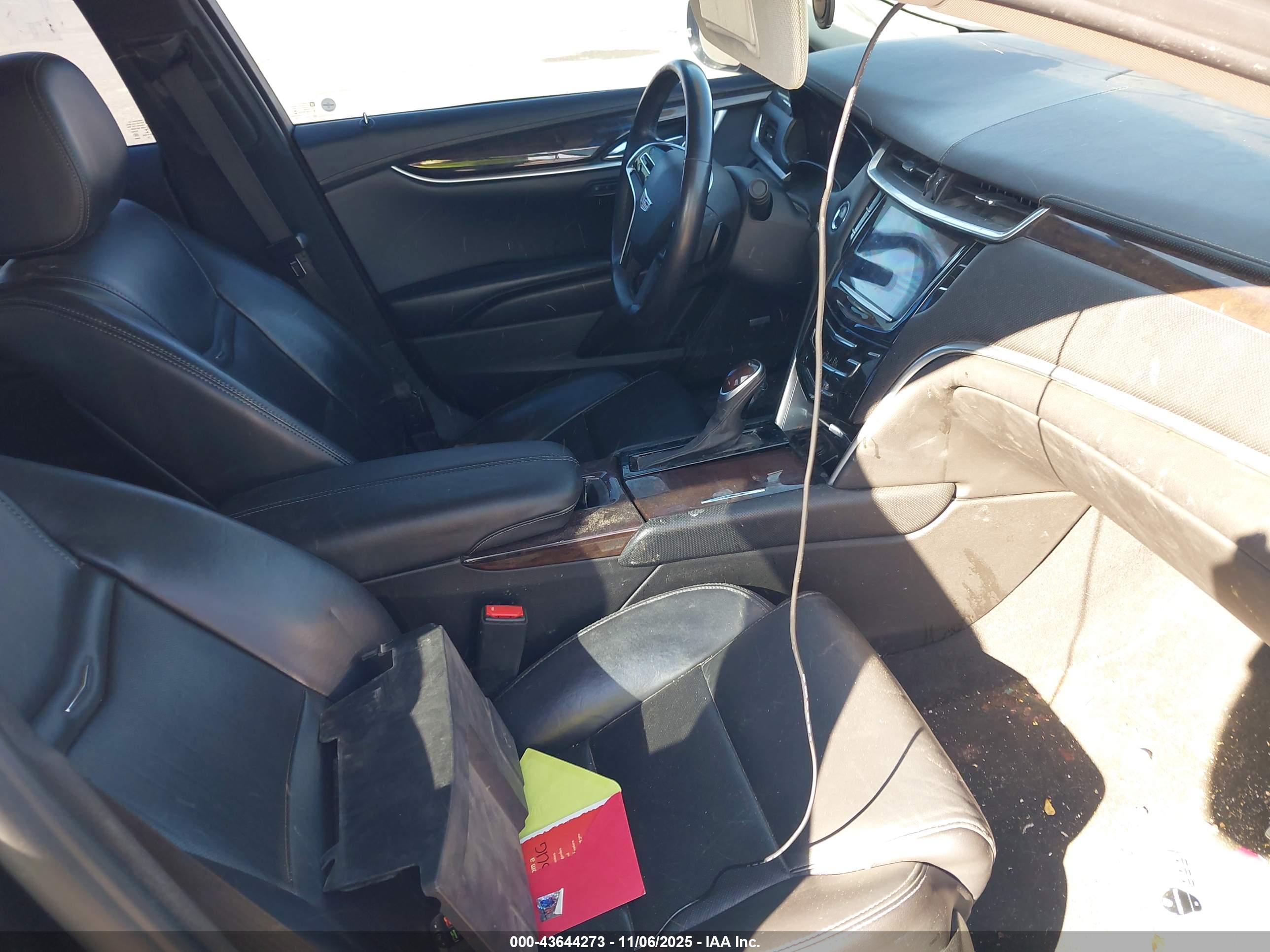 CADILLAC XTS image 5