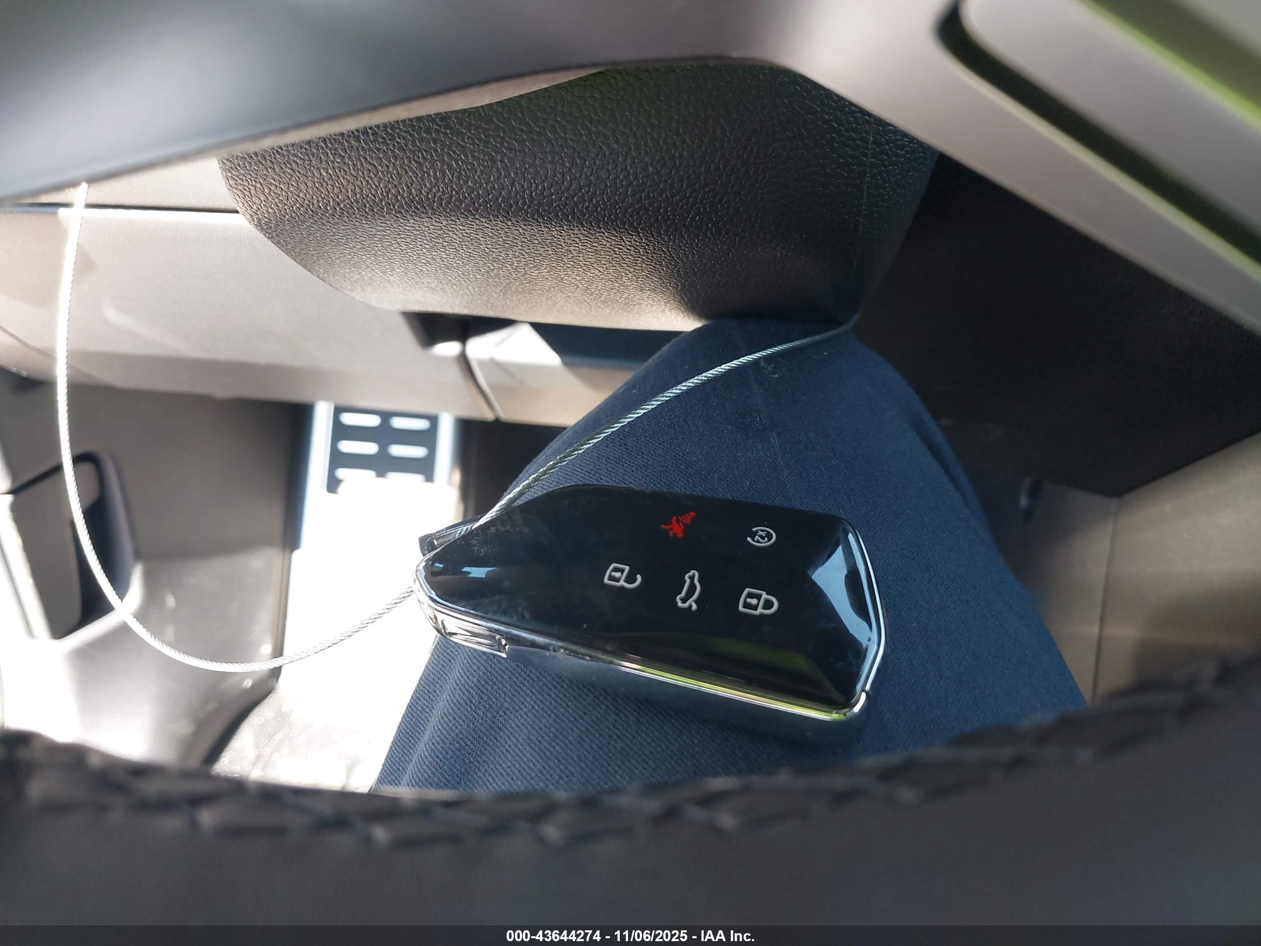 VOLKSWAGEN ATLAS image 11